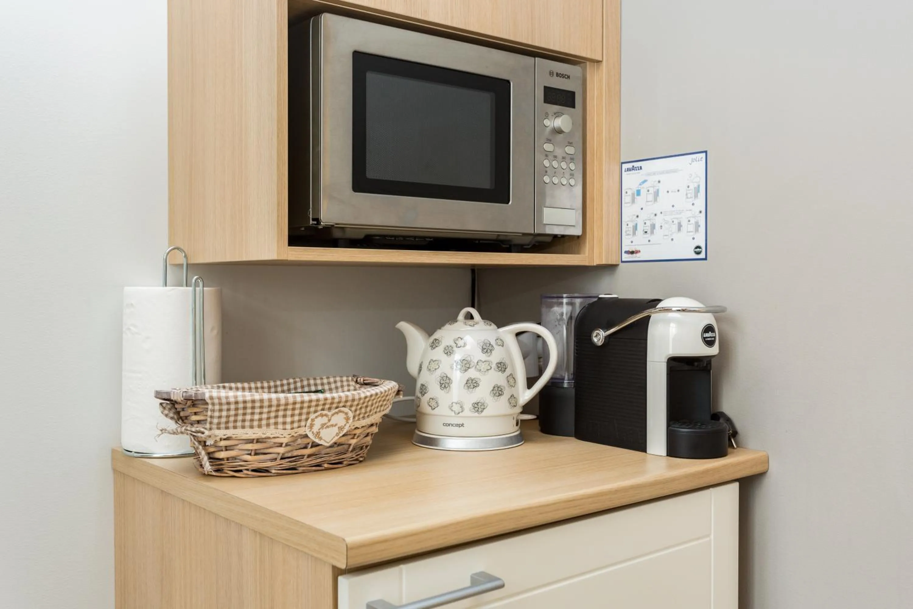 Photo of the whole room in Angleterre Apartments