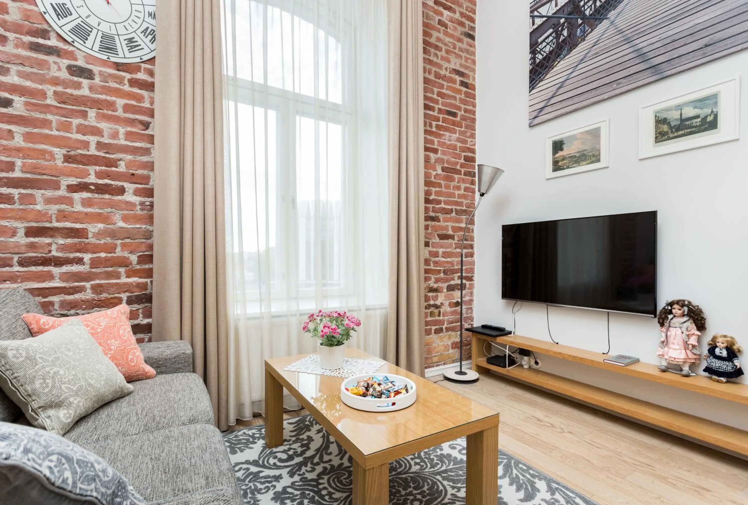 Photo of the whole room in Angleterre Apartments