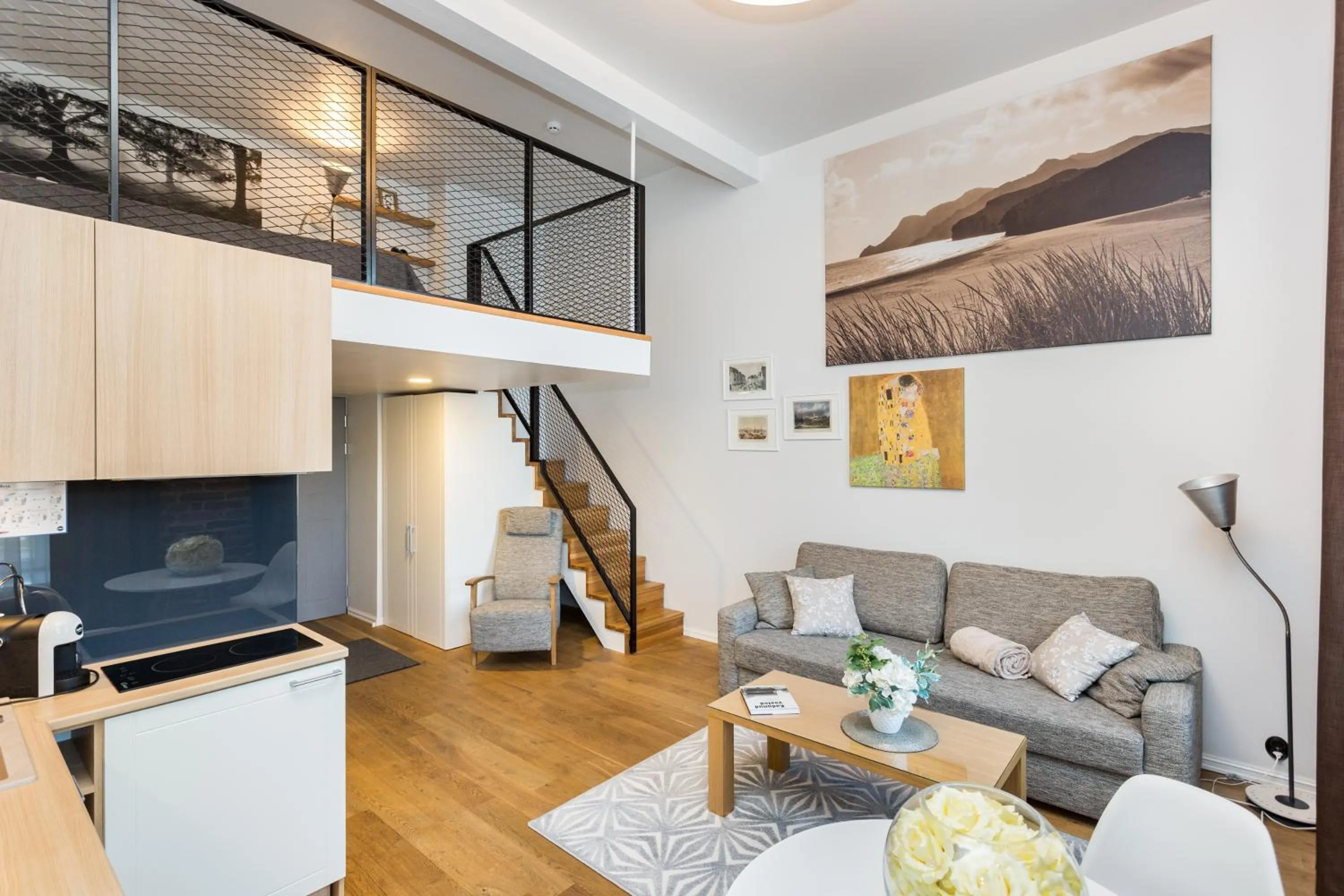 Photo of the whole room in Angleterre Apartments