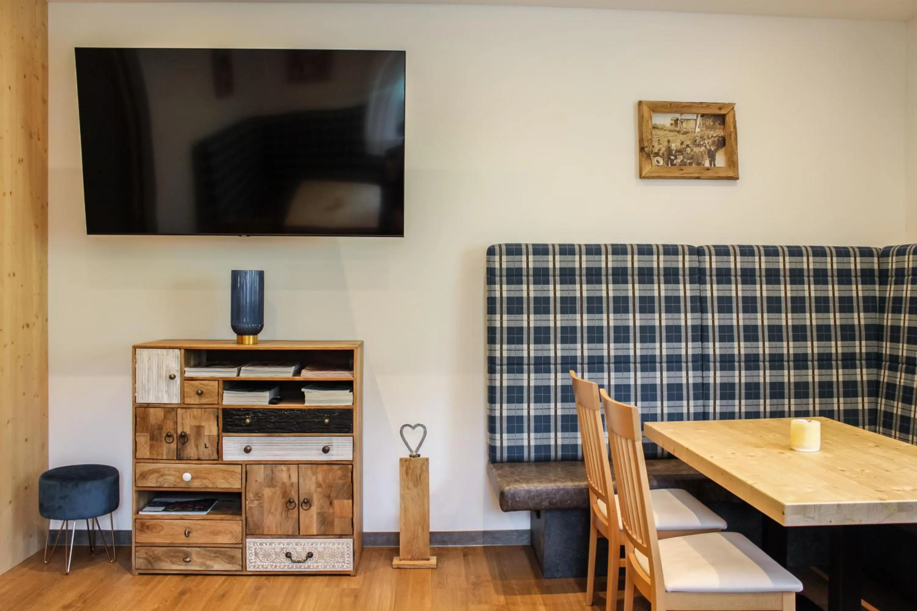 Communal lounge/ TV room in Familienhotel Botenwirt