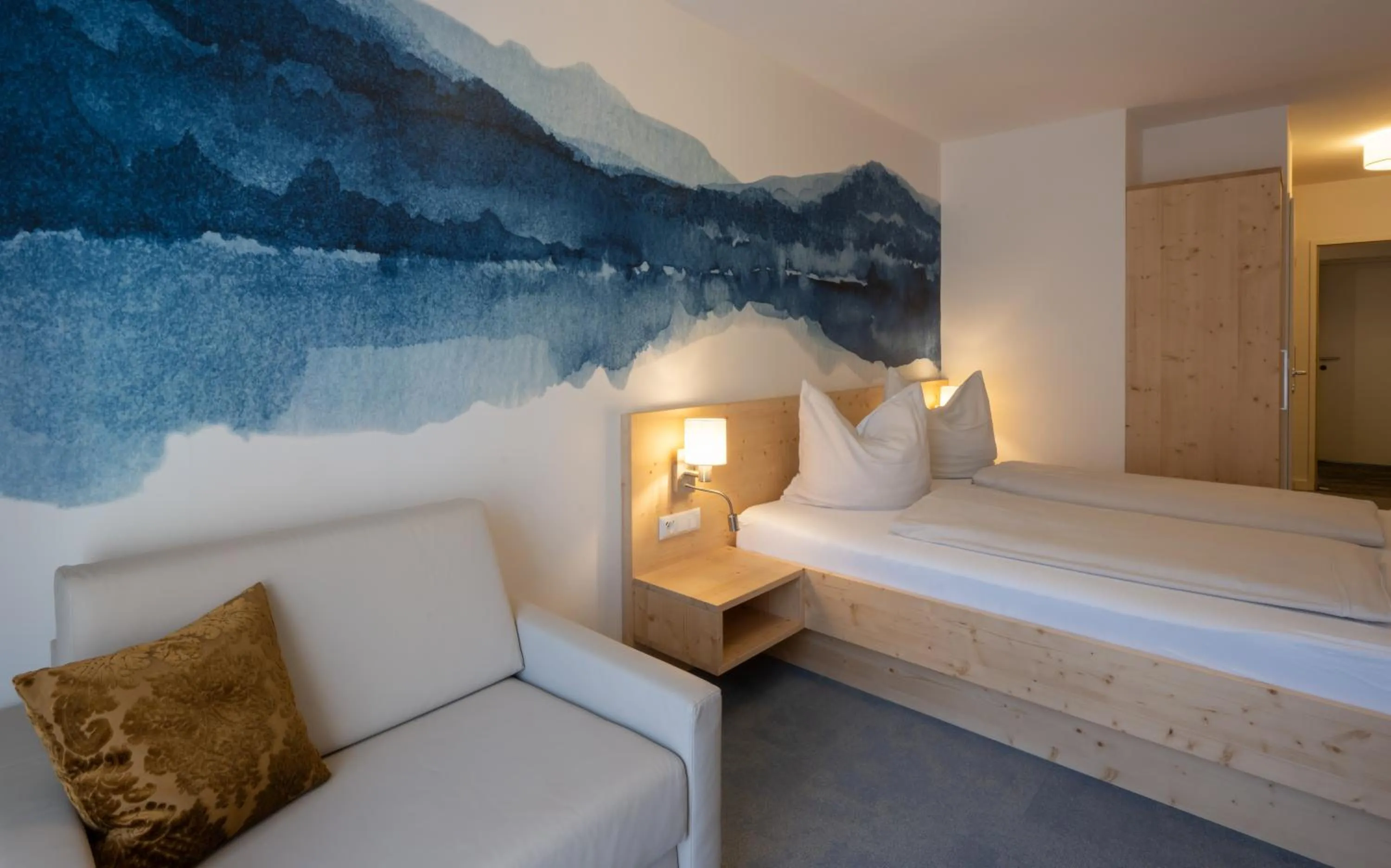 Photo of the whole room, Bed in Familienhotel Botenwirt