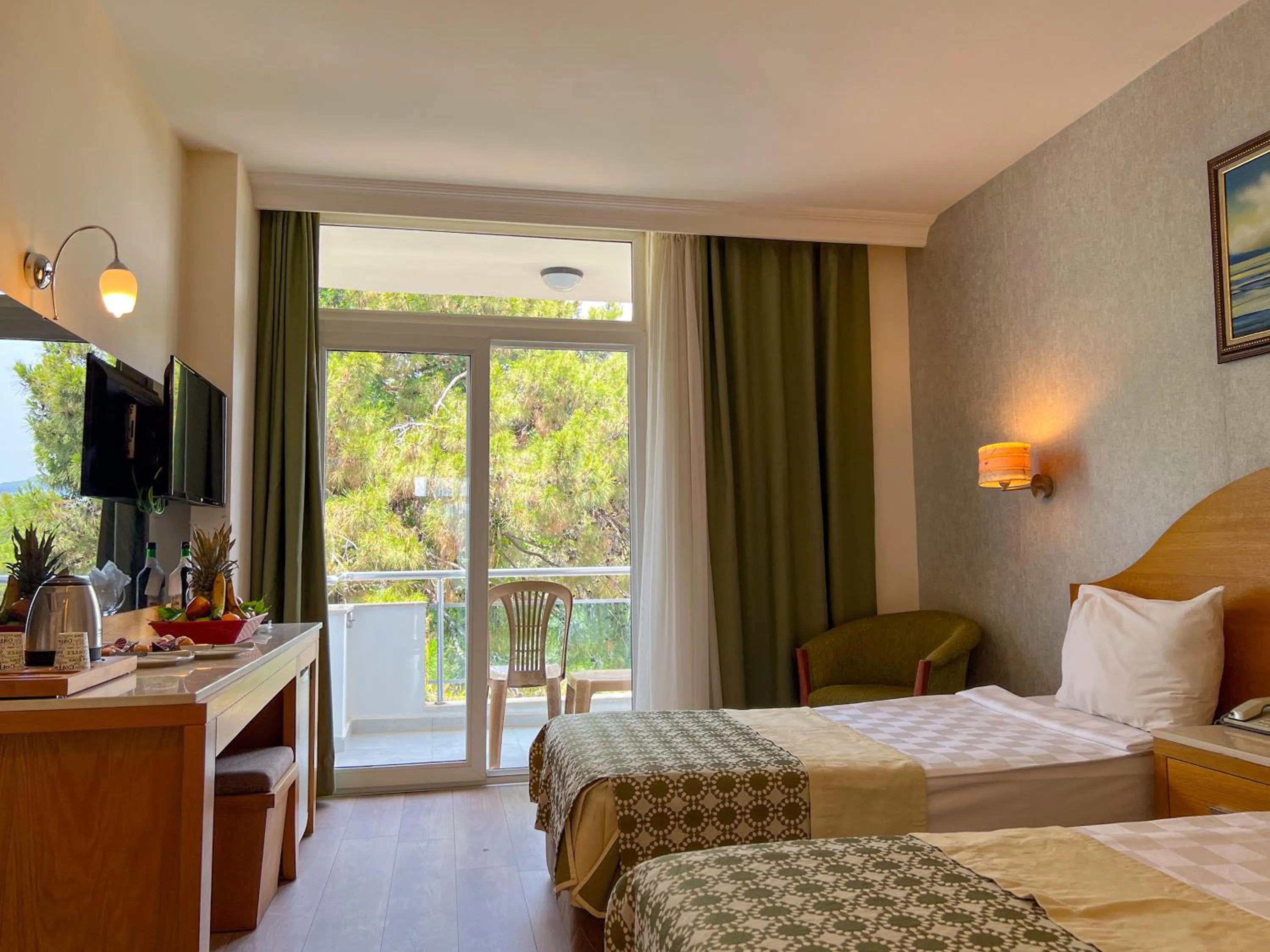 Communal lounge/ TV room, Bed in Transatlantik Beach Beldibi - All Inclusive