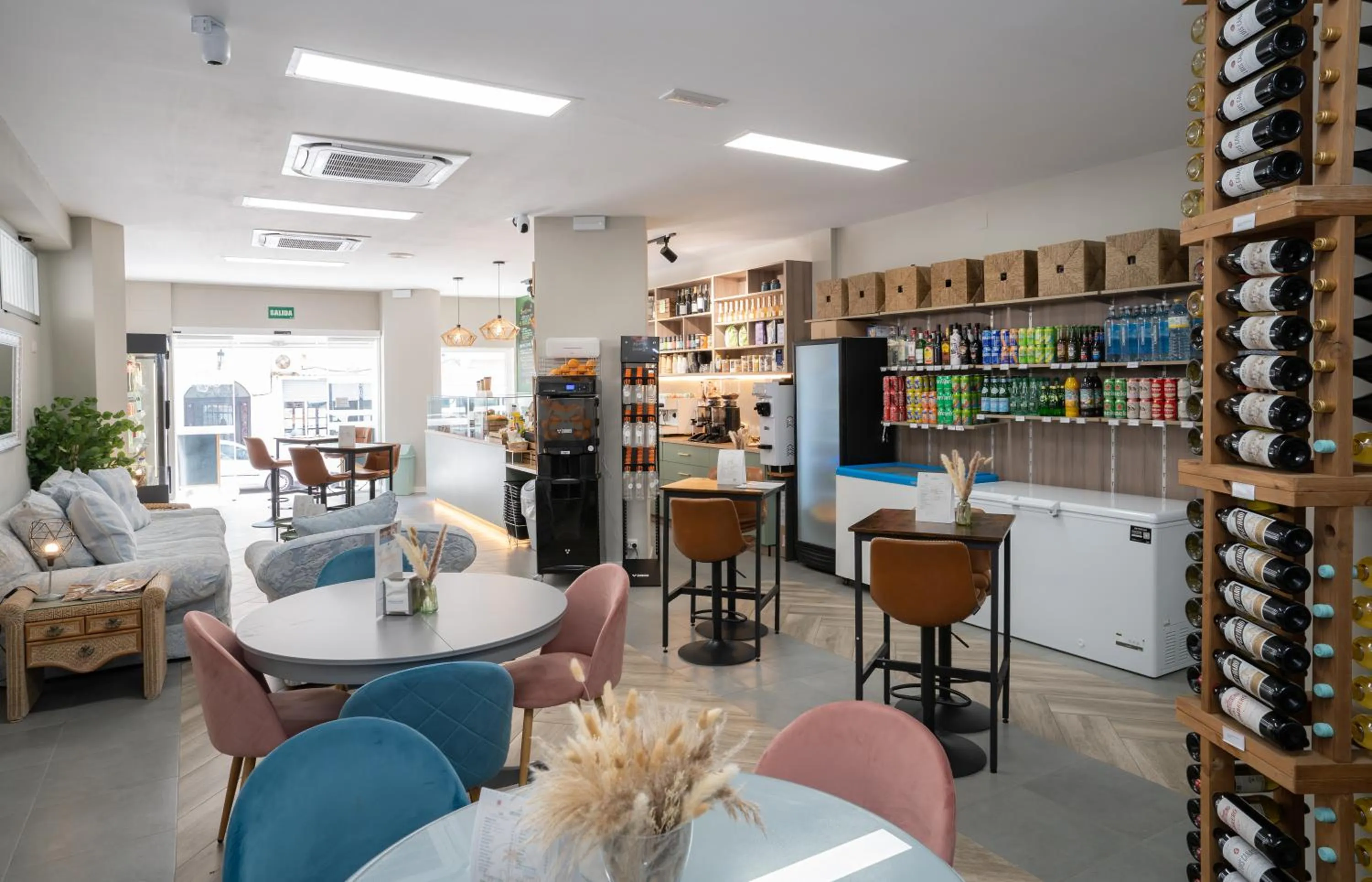 Restaurant/places to eat in Palm Beach Club Apartamentos Carihuela