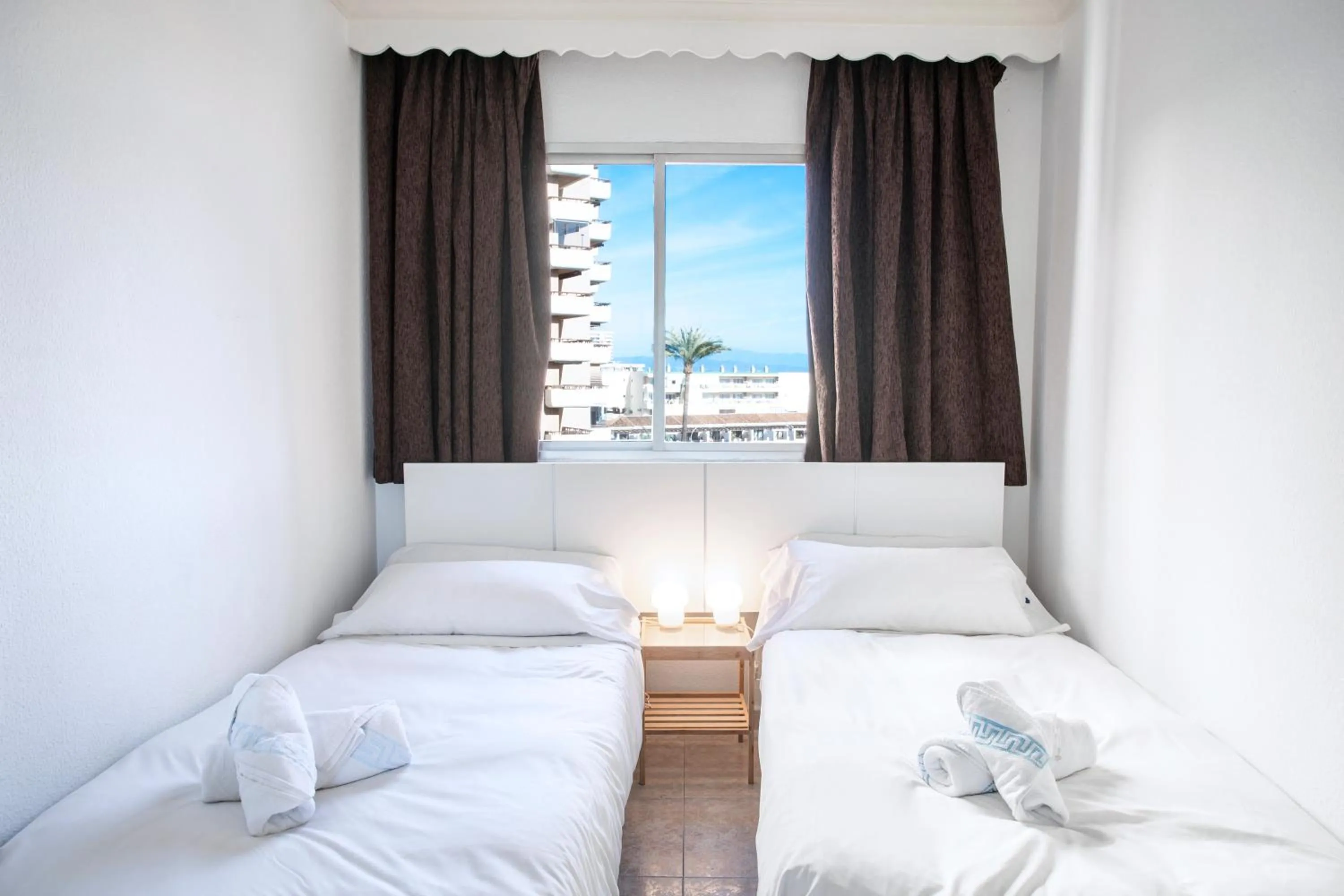 Bed in Palm Beach Club Apartamentos Carihuela