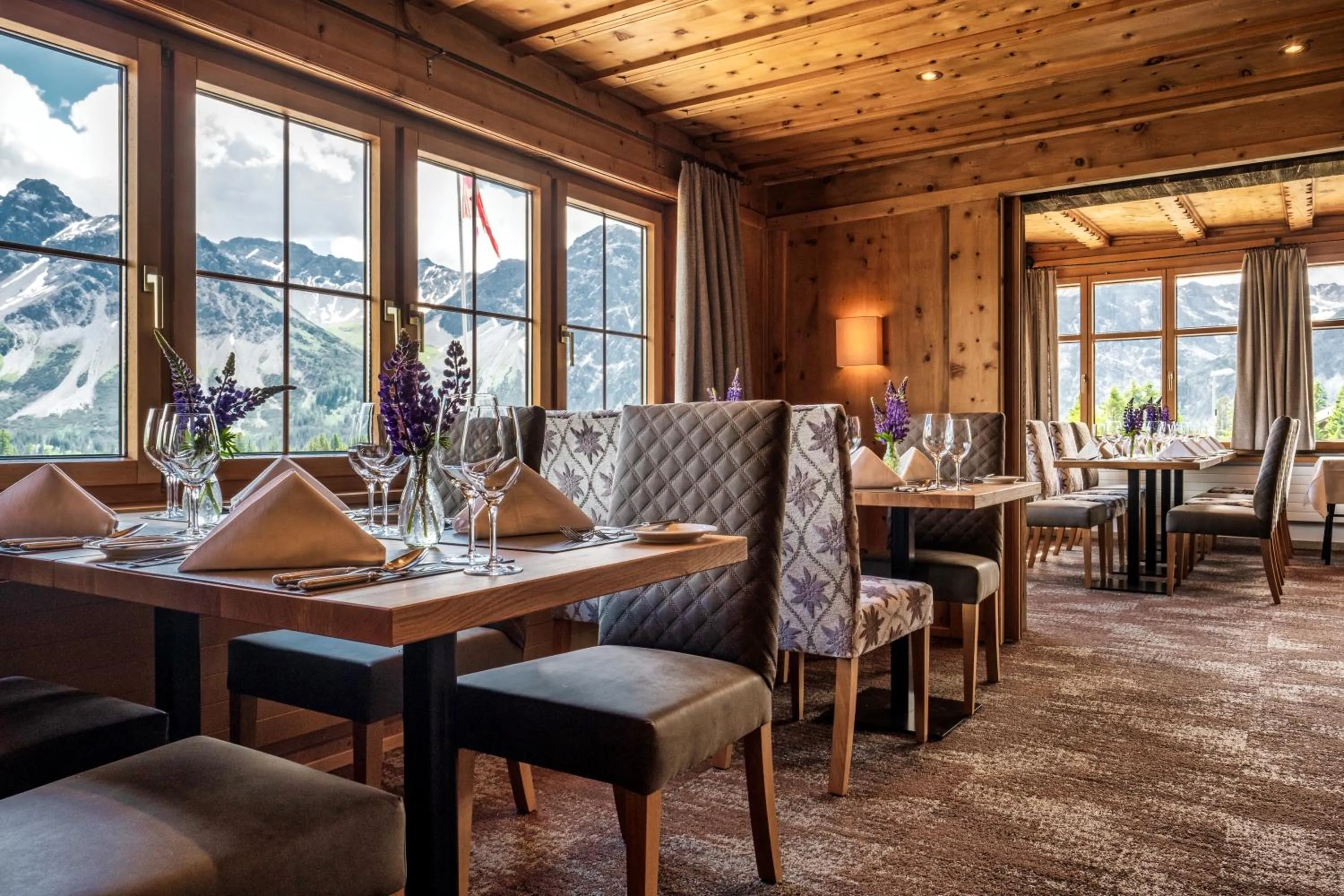 Restaurant/places to eat in Golf- & Sporthotel Hof Maran