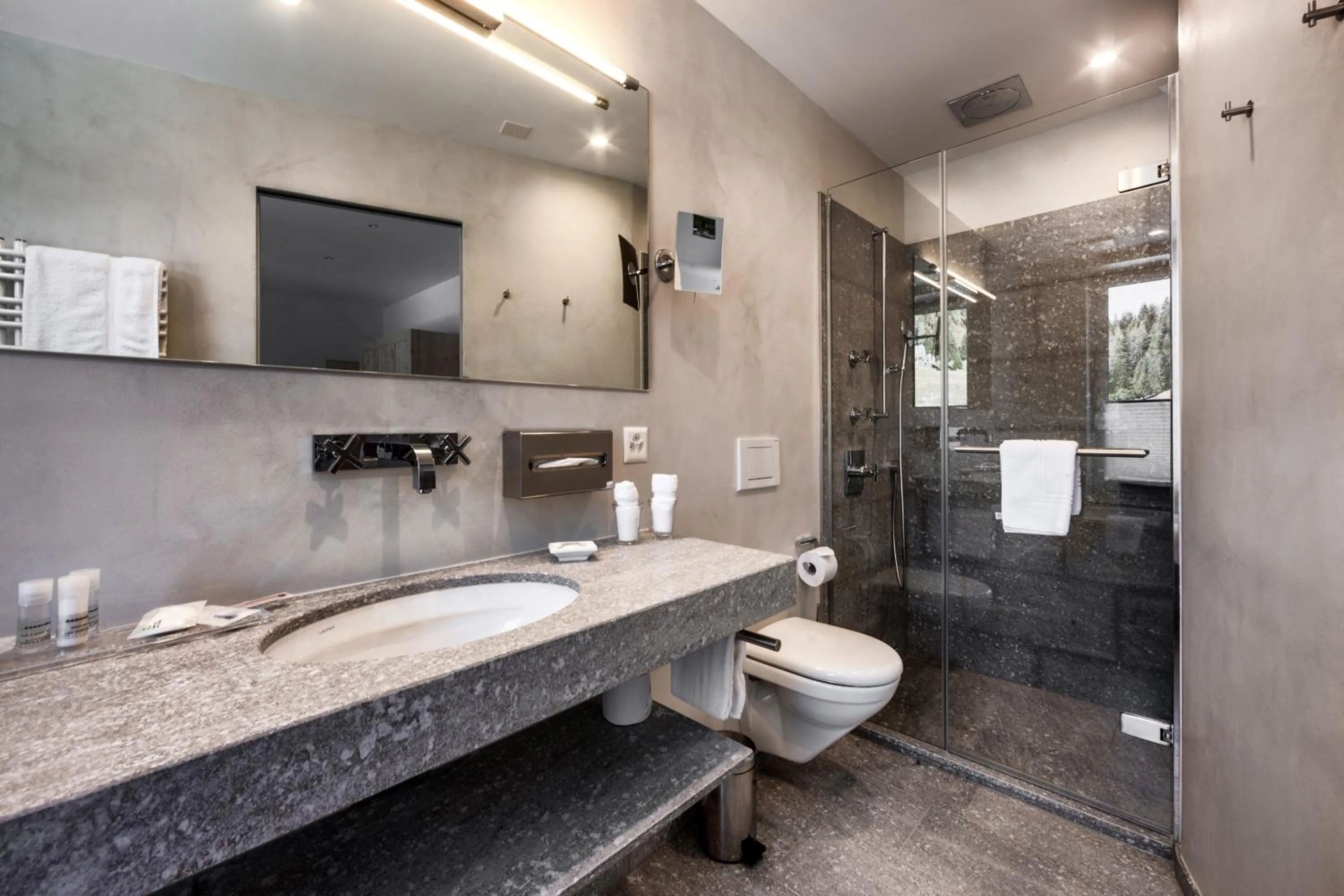 Bathroom in Golf- & Sporthotel Hof Maran