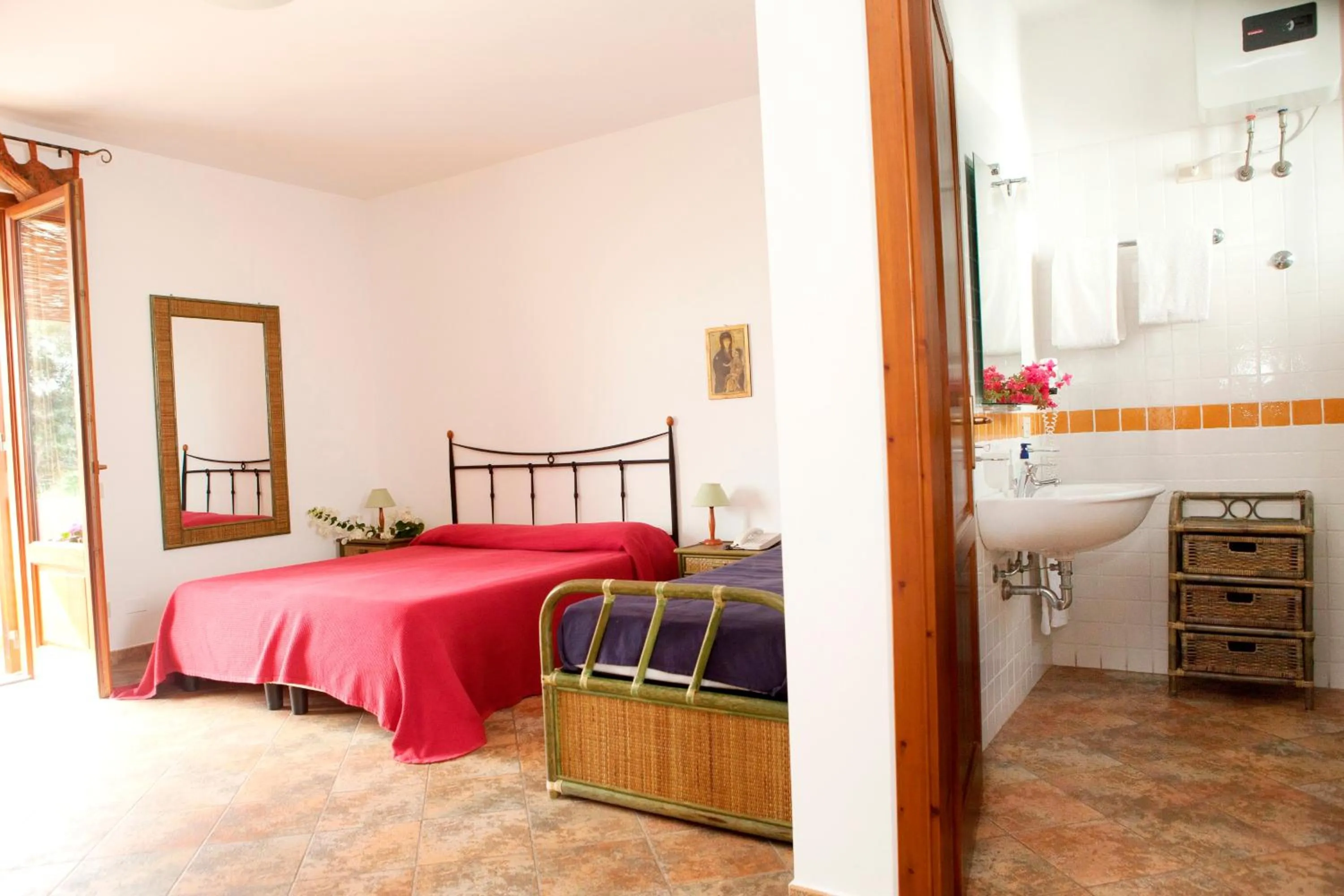 Photo of the whole room, Bed in Residence Hotel Baia Portinenti