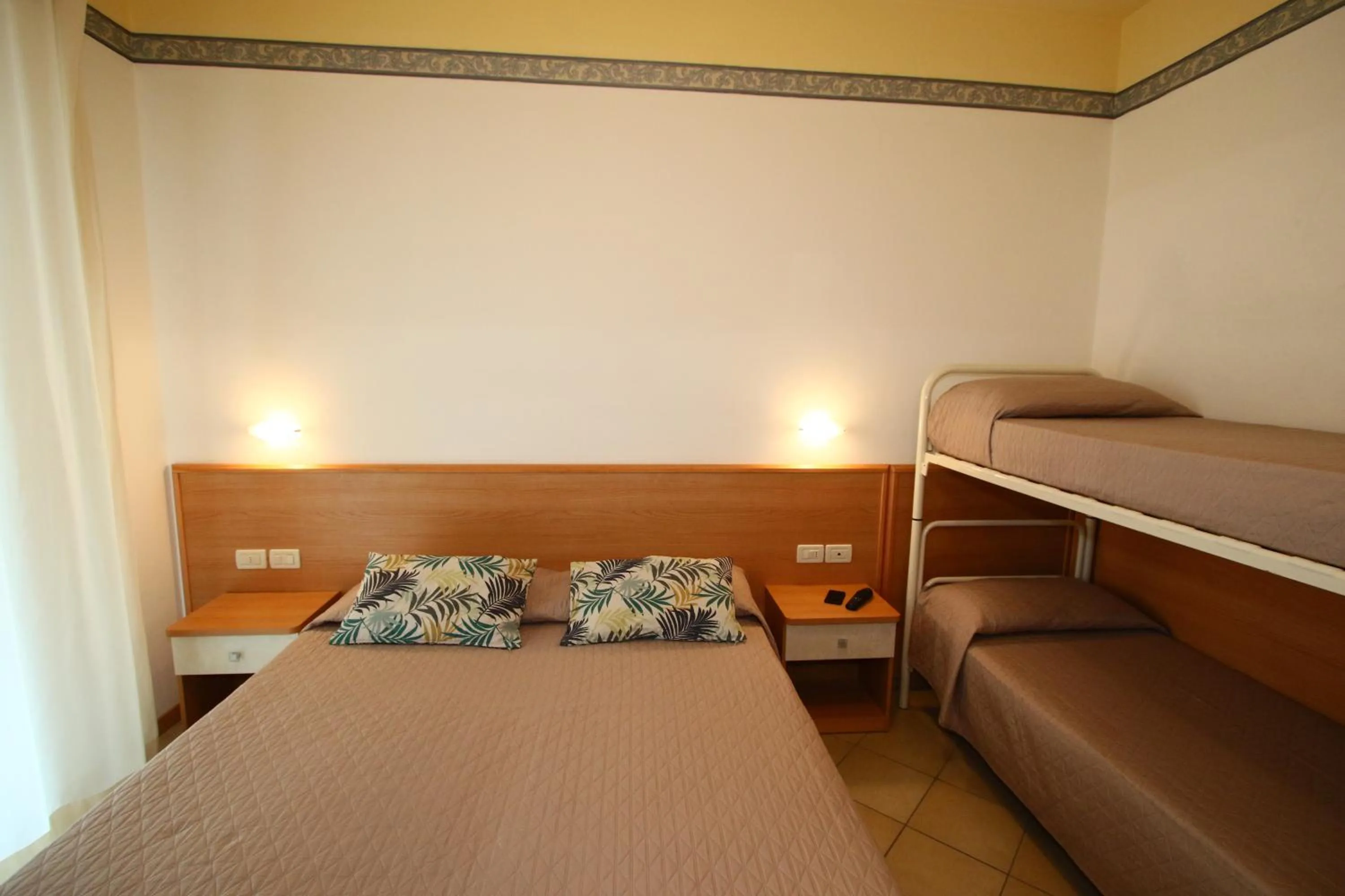 Bedroom, Bed in Hotel Boom