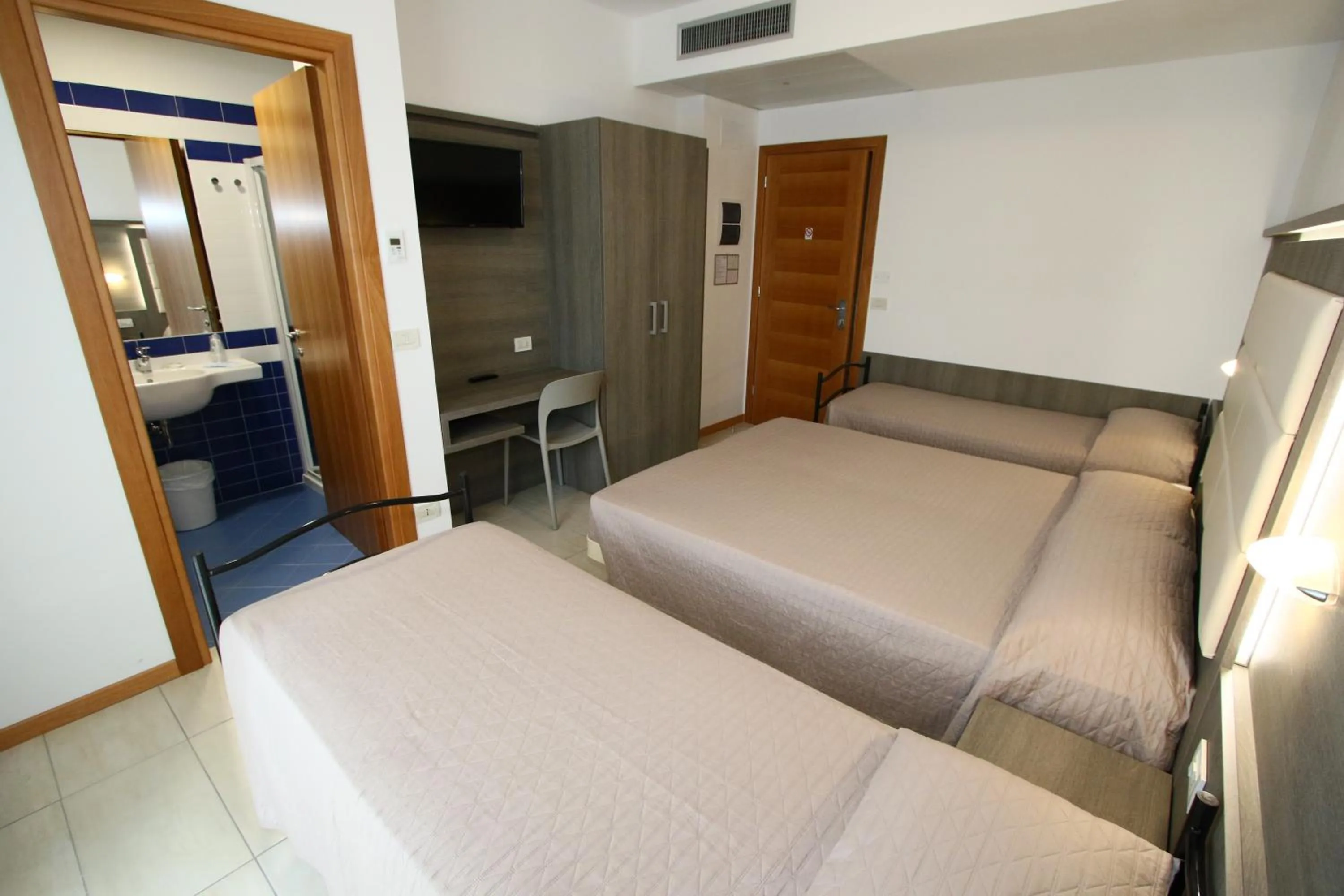 Bedroom, Bed in Hotel Boom