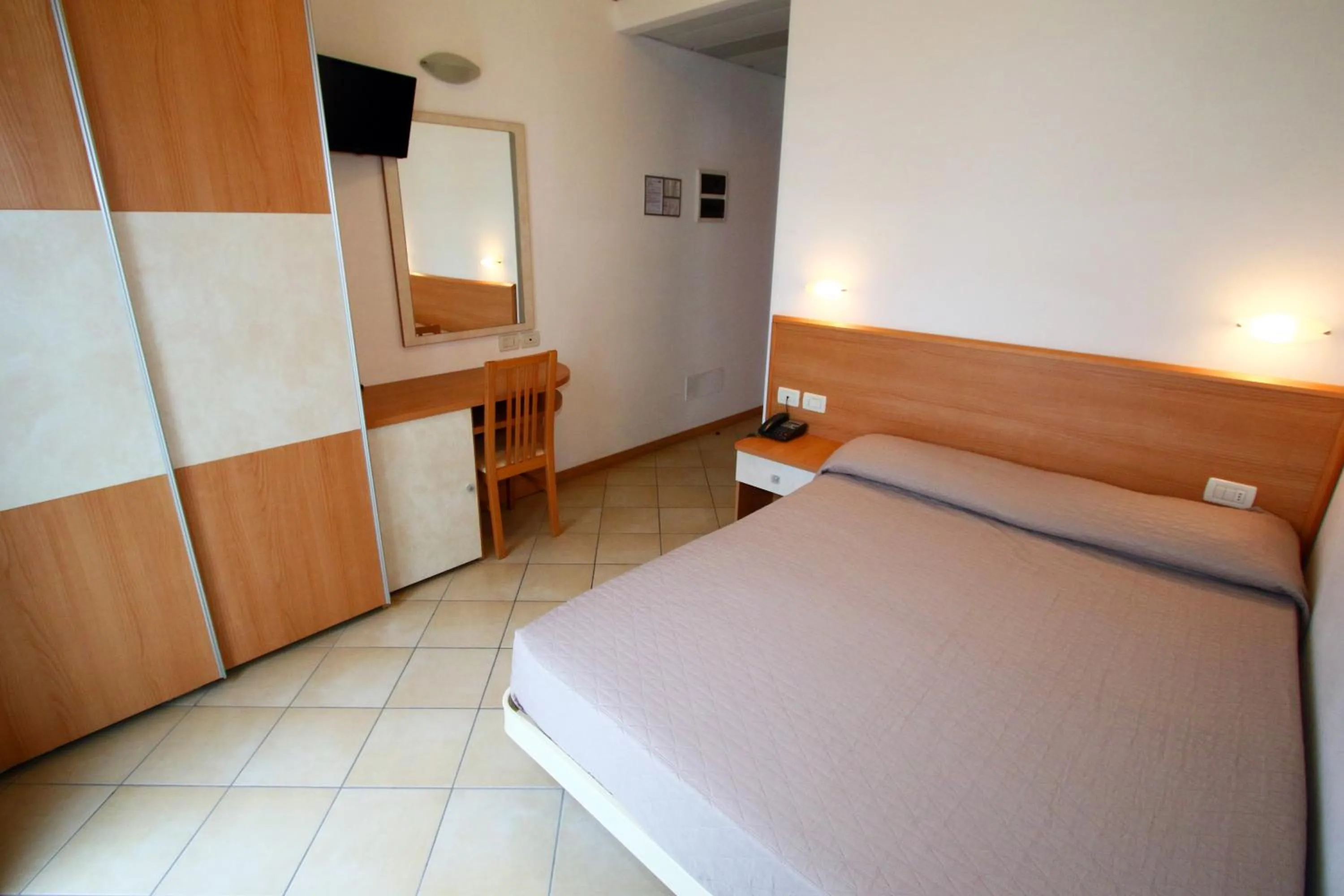 Bedroom, Bed in Hotel Boom