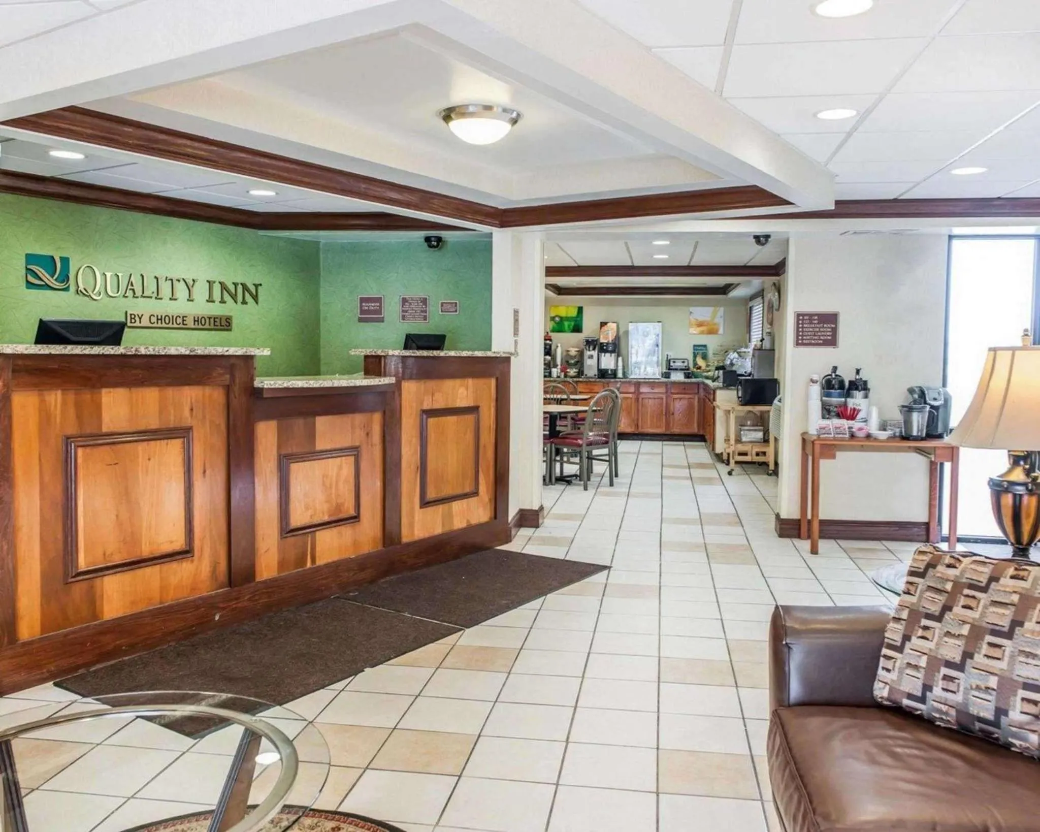 Lobby or reception in Quality Inn South