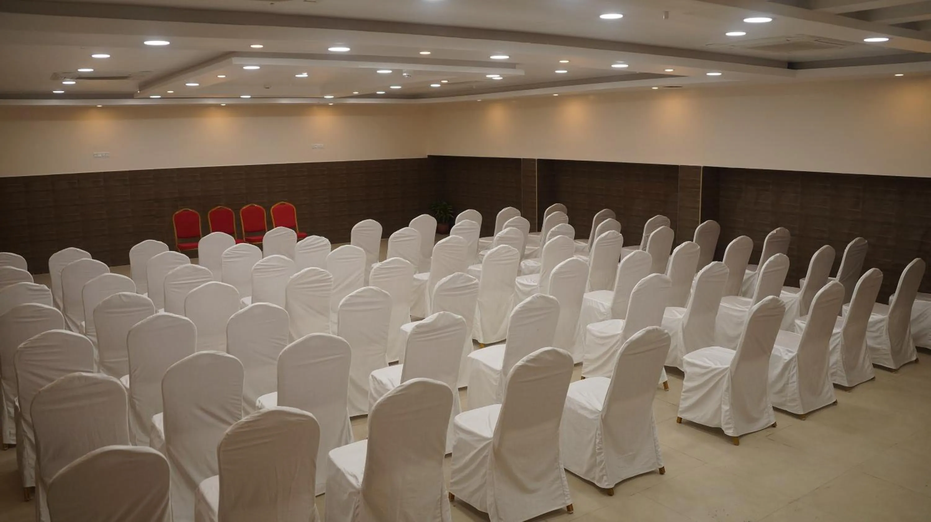 Meeting/conference room in Kani Residency Hotel