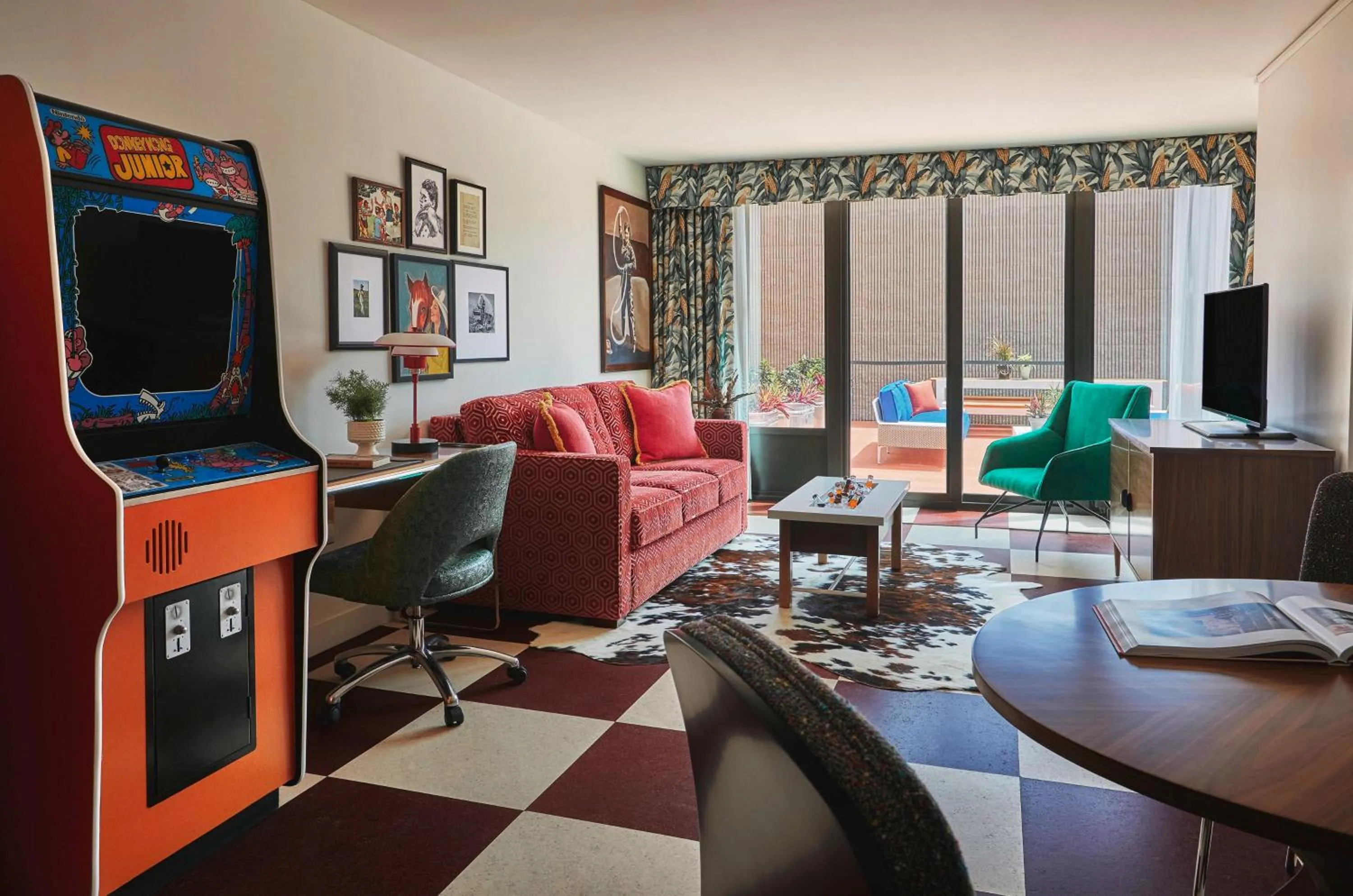 Living room in Graduate by Hilton Lincoln