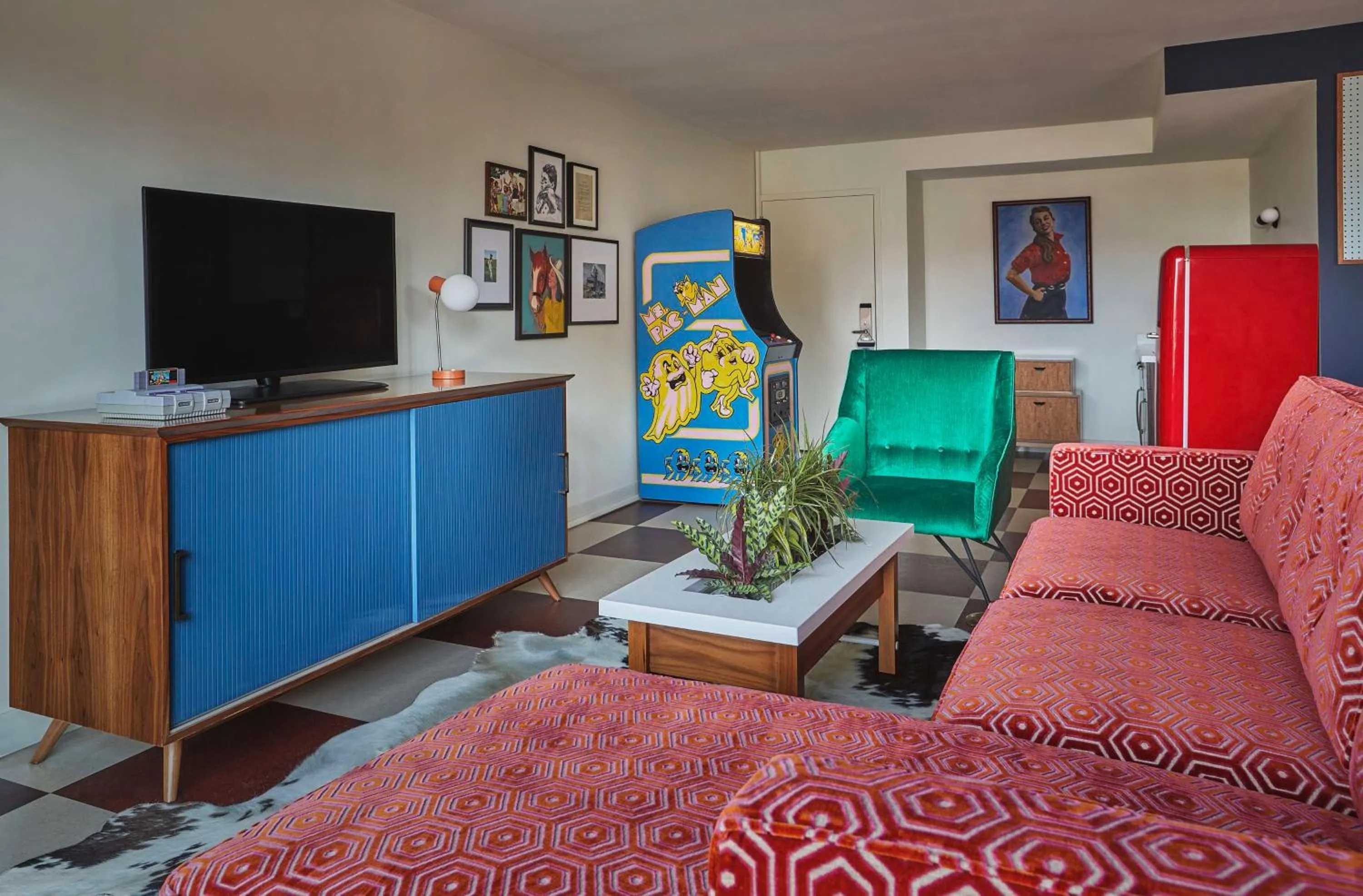 Living room in Graduate by Hilton Lincoln