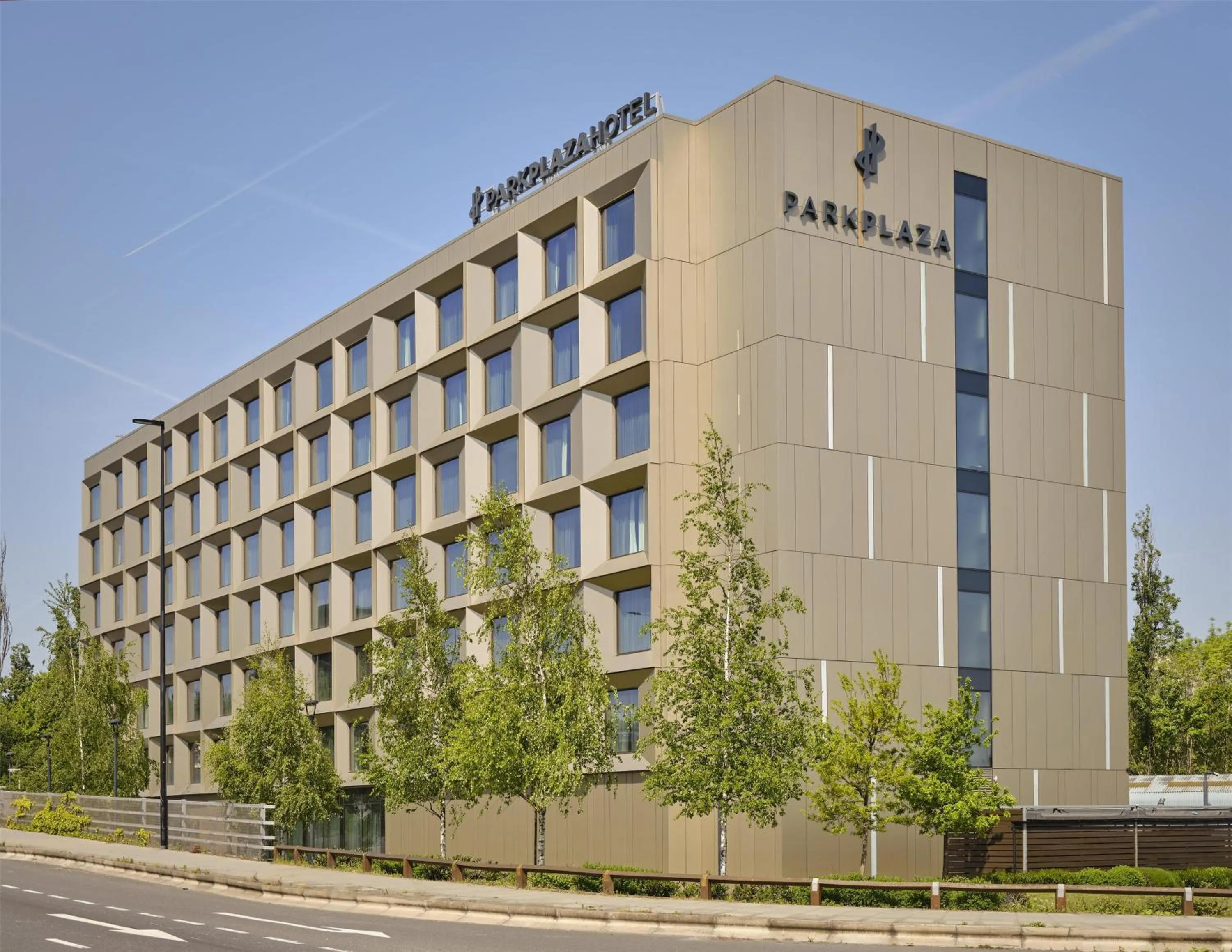 Property building in Park Plaza London, Park Royal
