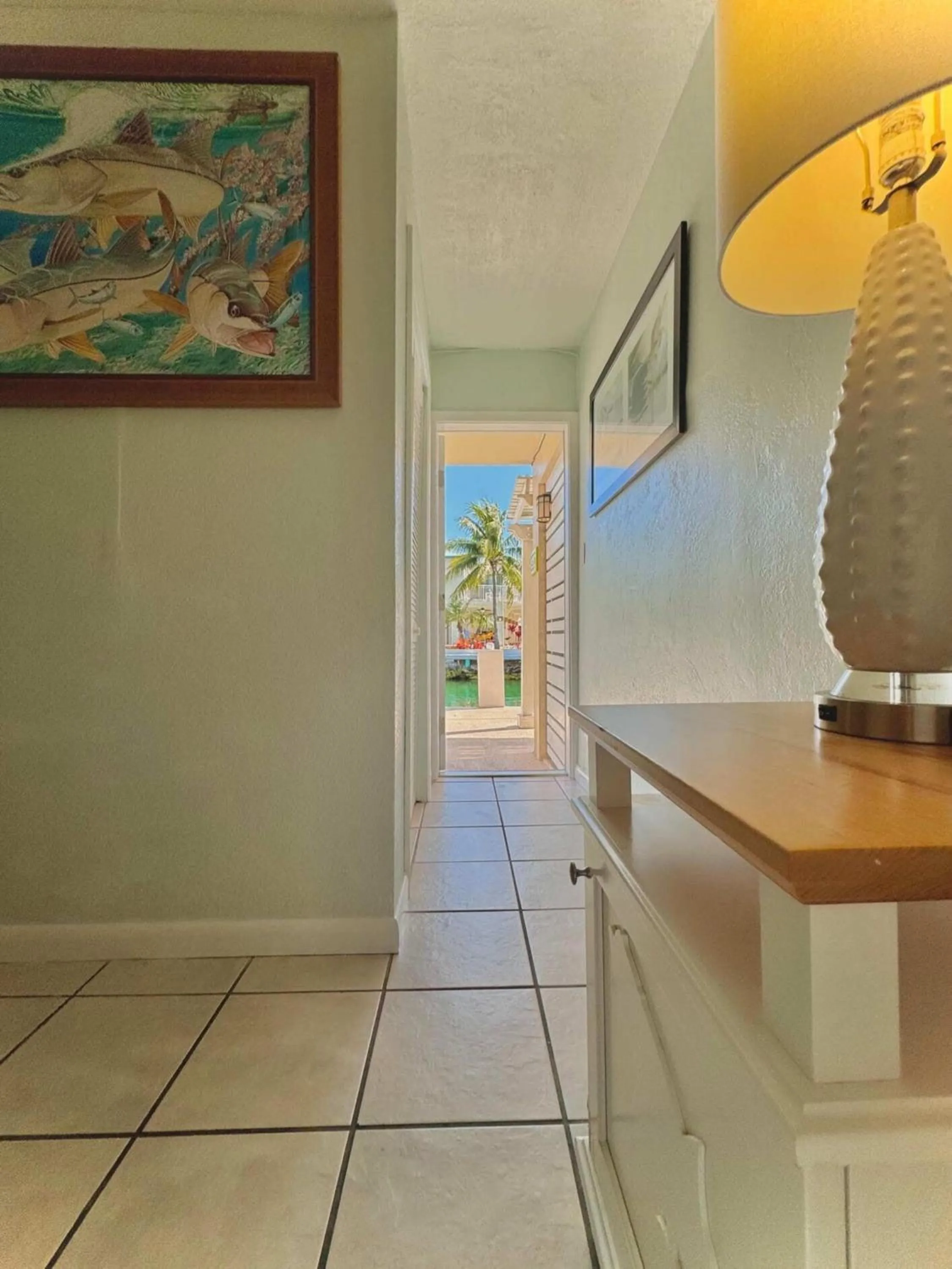 Living room in Creekside Inn