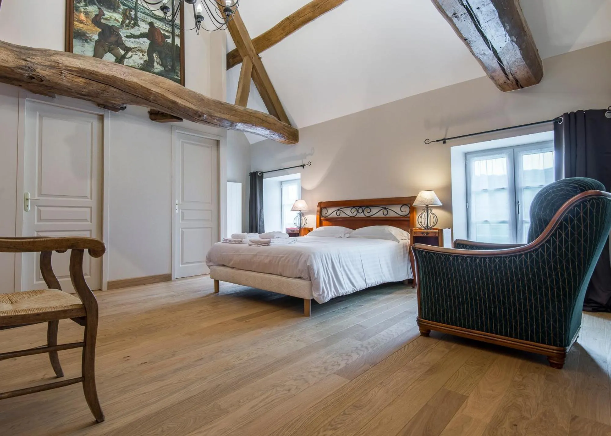 Day in Le Logis D'Azé