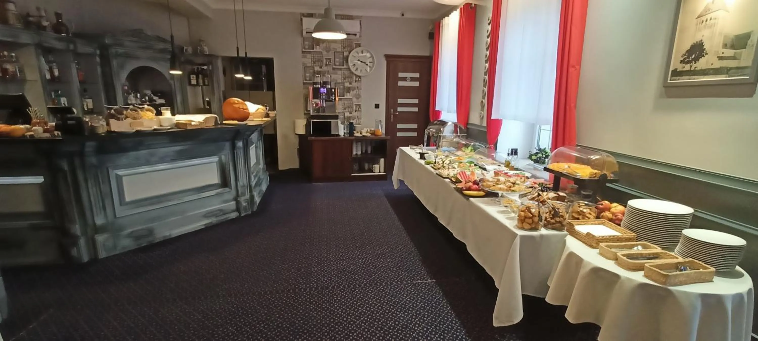 Breakfast in Hotel Diamond w Białym Dworku