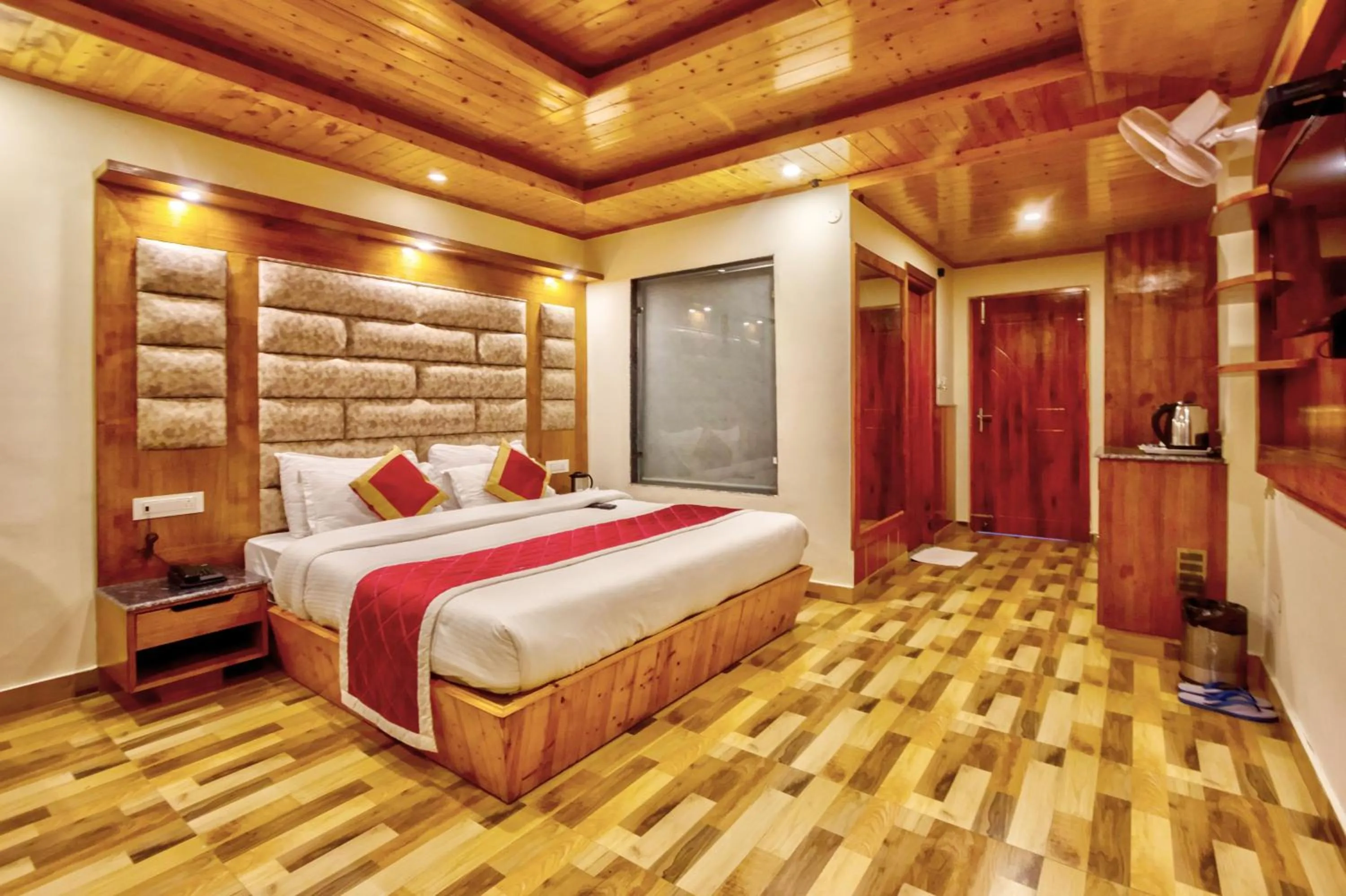 Bed in Hotel Mountain face by Snow City Hotels