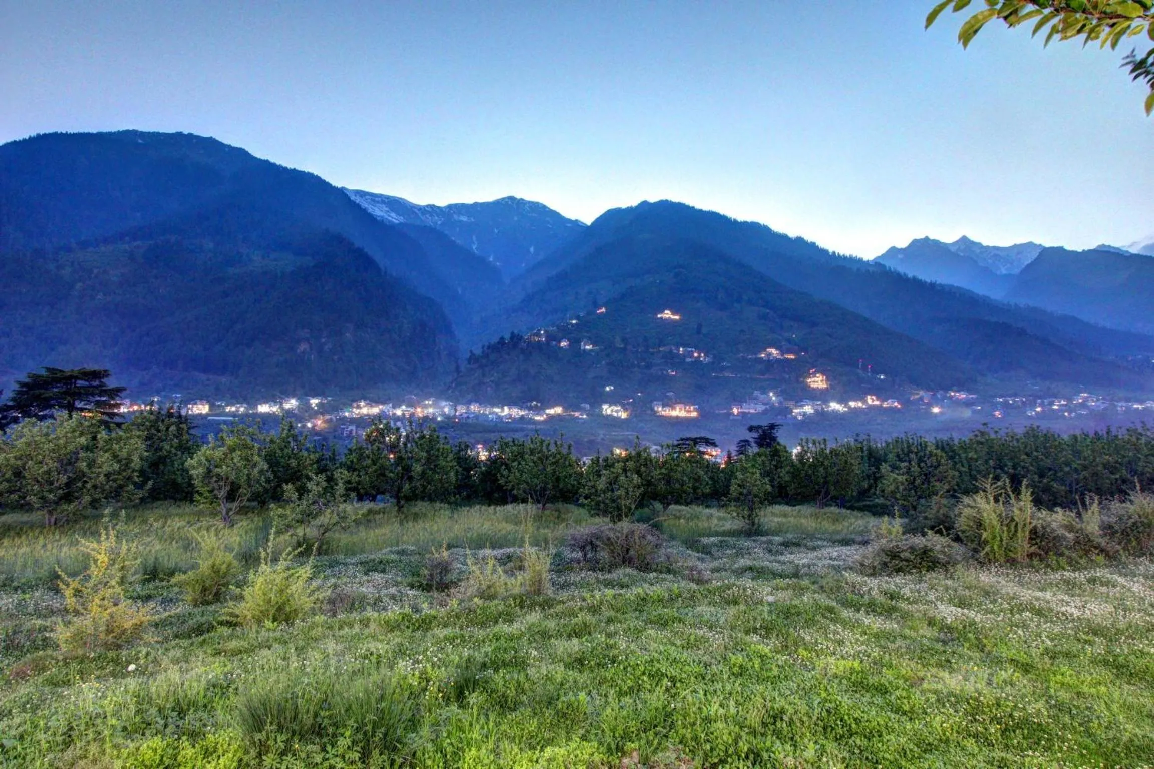 Mountain view in Hotel Mountain face by Snow City Hotels