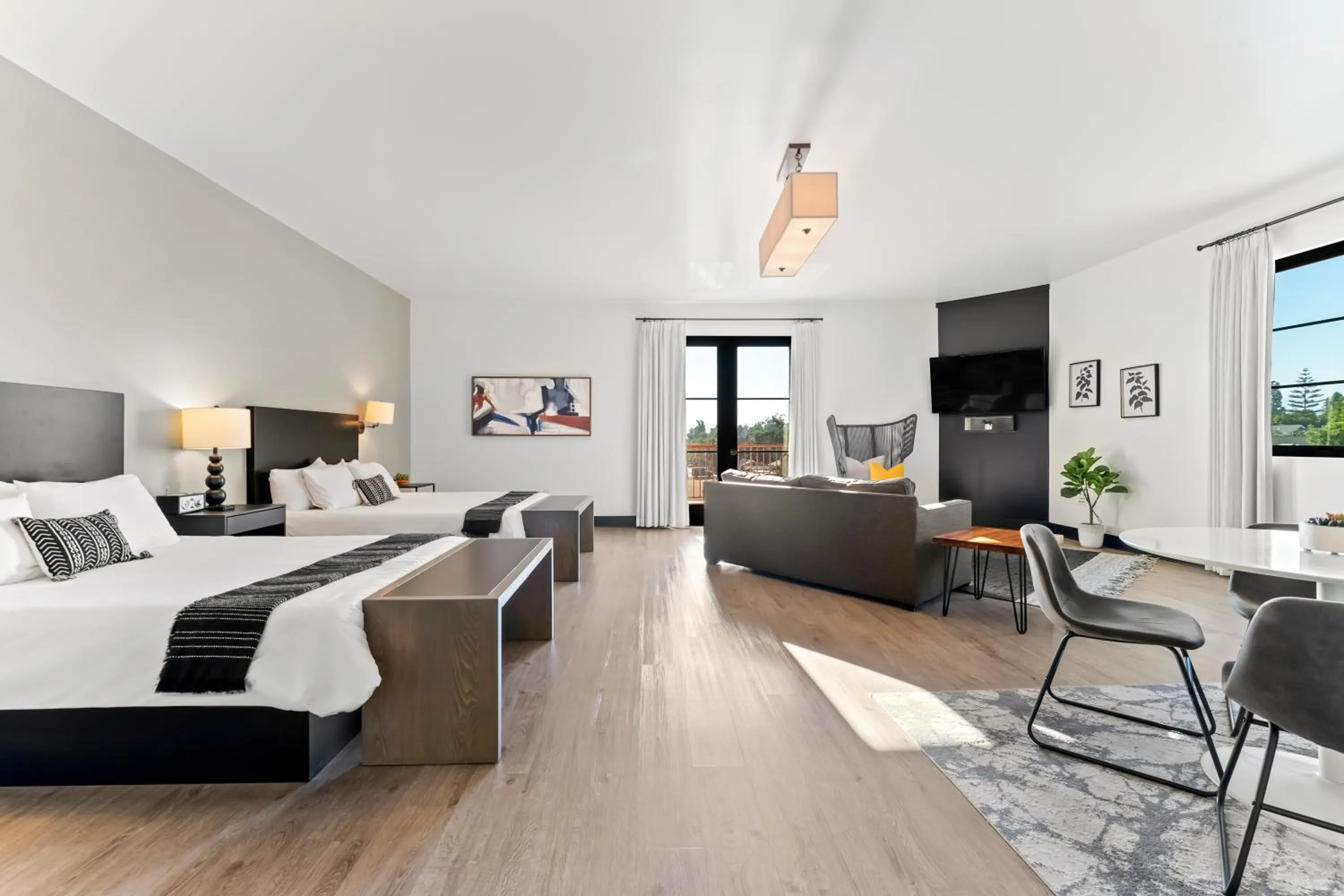 Bed in Hotel Casa 425 + Lounge, A Four Sisters Inn