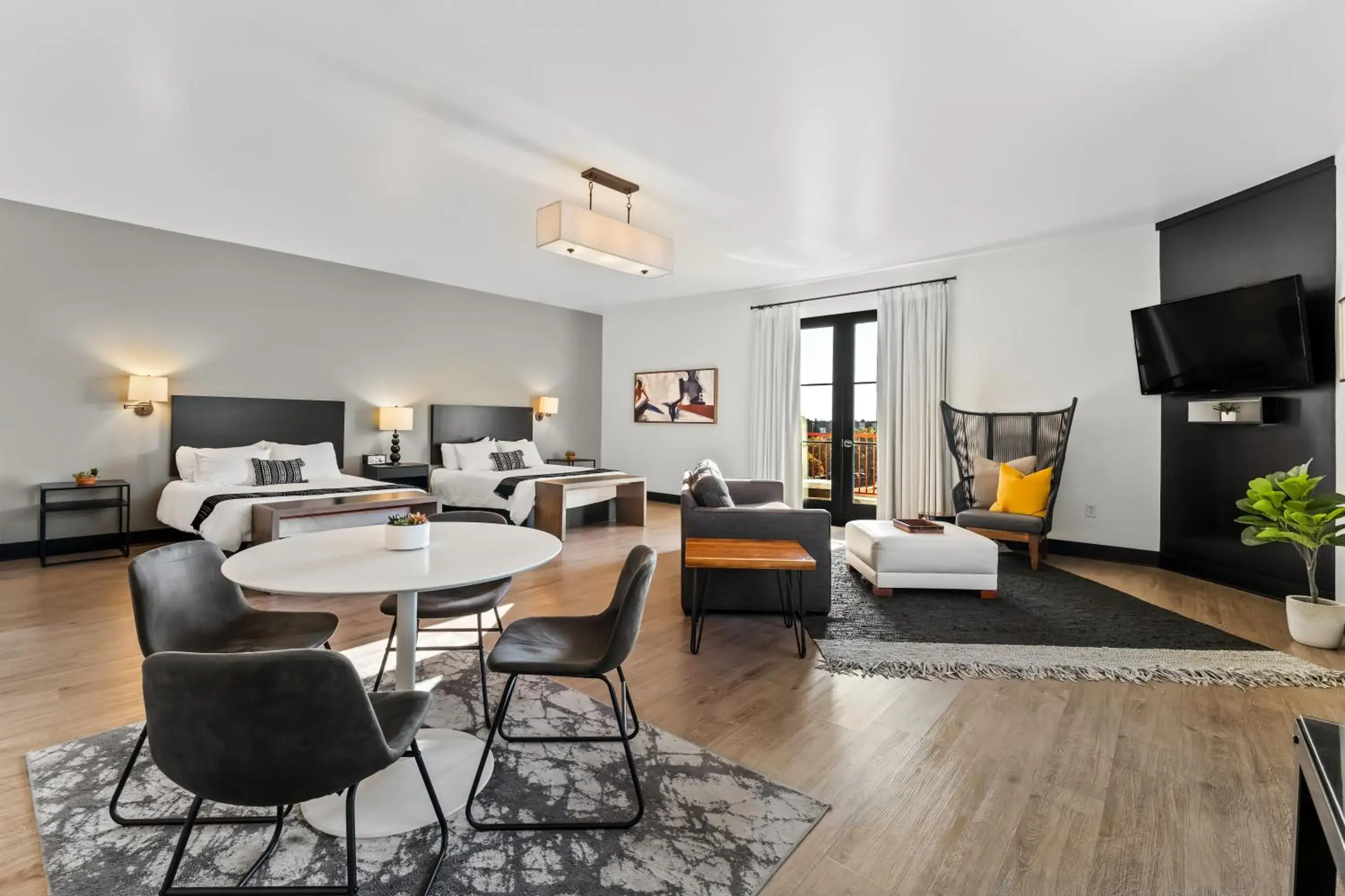 Executive Double Queen (ADA) in Hotel Casa 425 + Lounge, A Four Sisters Inn Executive Double Queen (ADA) in Hotel Casa 425 + Lounge, A Four Sisters Inn