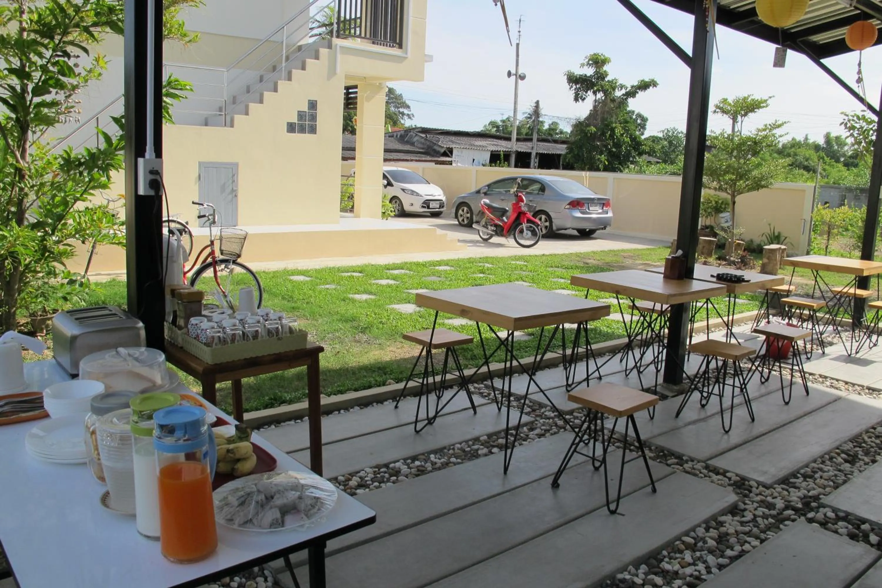 Restaurant/places to eat in Sweet Dreams