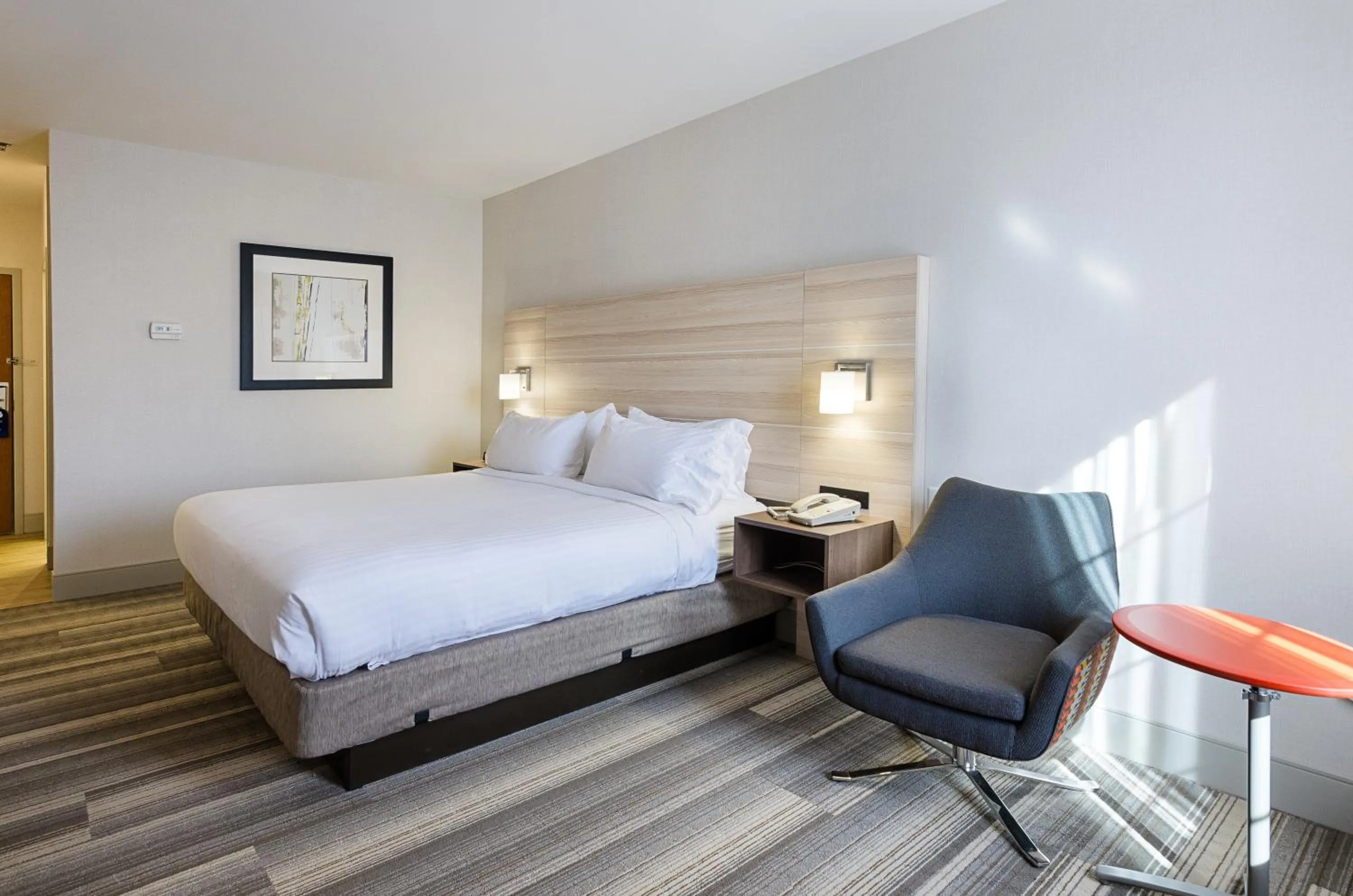 Bedroom, Bed in Holiday Inn Express Lexington by IHG