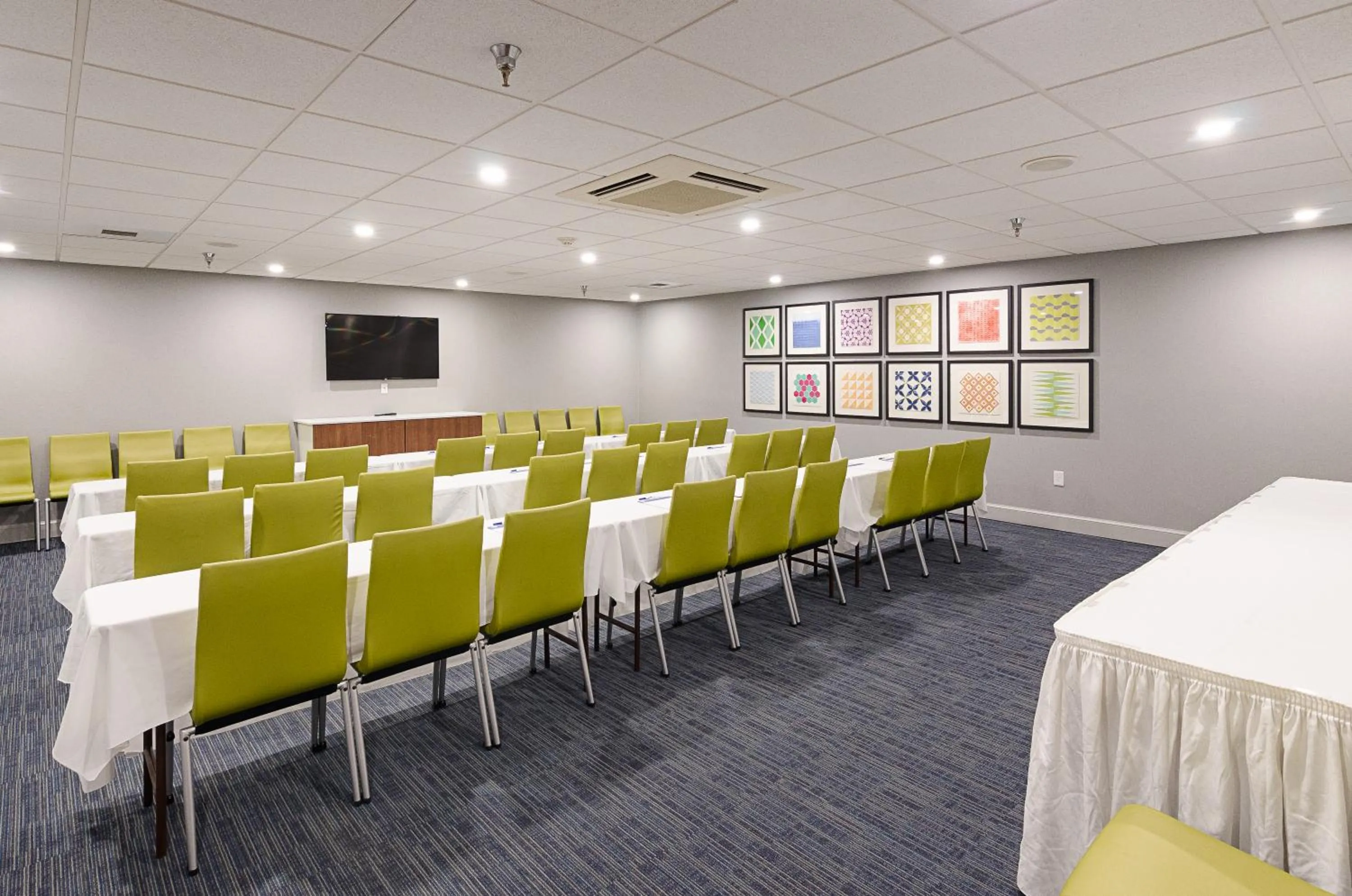 Meeting/conference room in Holiday Inn Express Lexington by IHG