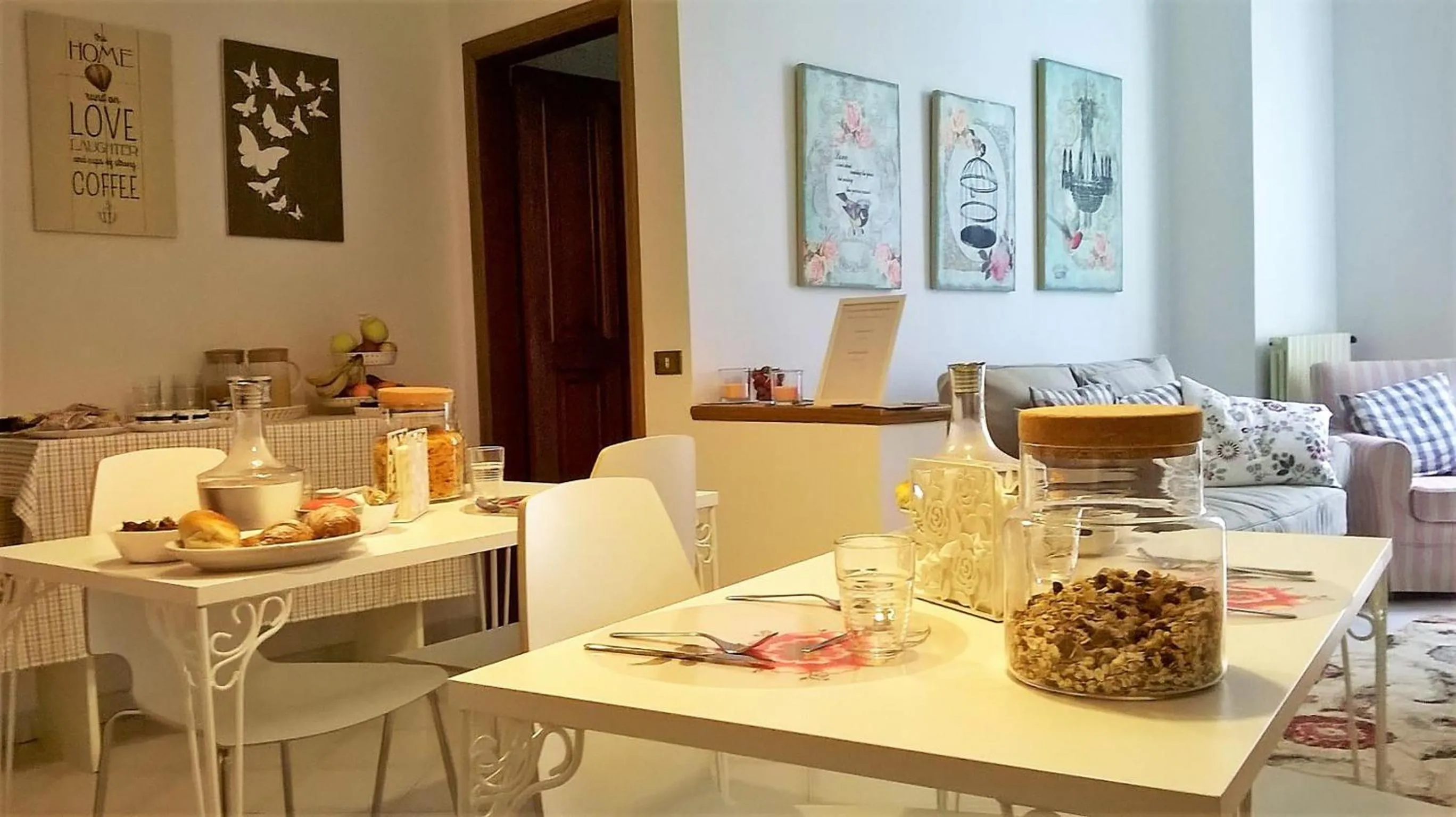 Food and drinks in A Casa di Anna