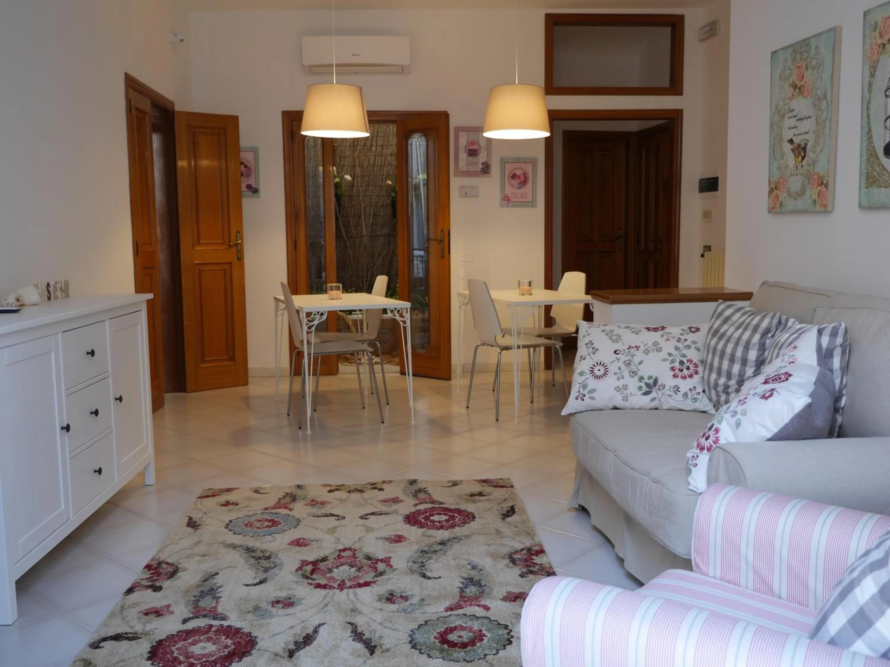 Communal lounge/ TV room in A Casa di Anna