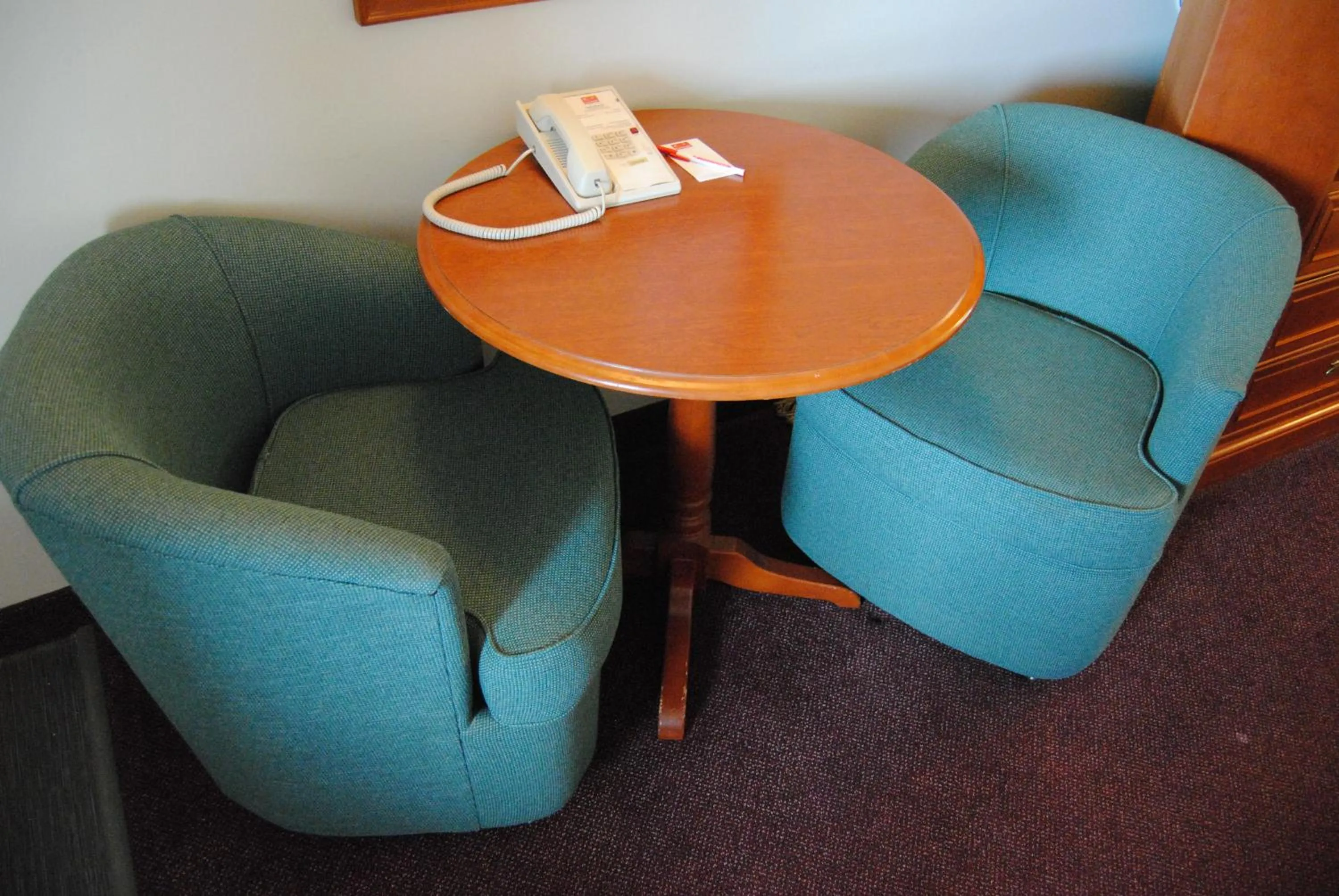 Seating area in Economy Inn