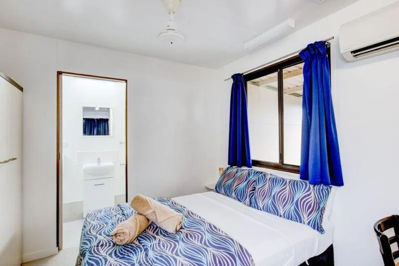 Bed in Kurrimine Beach Holiday Park