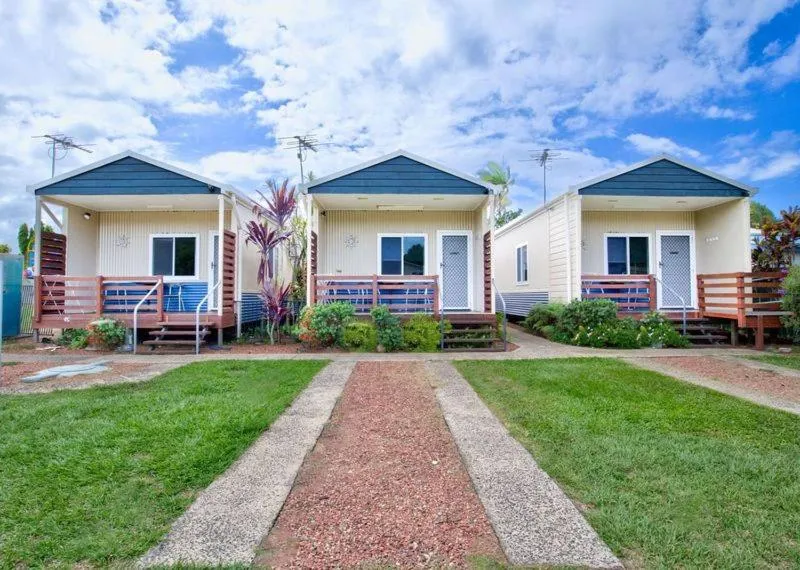 Property building in Kurrimine Beach Holiday Park