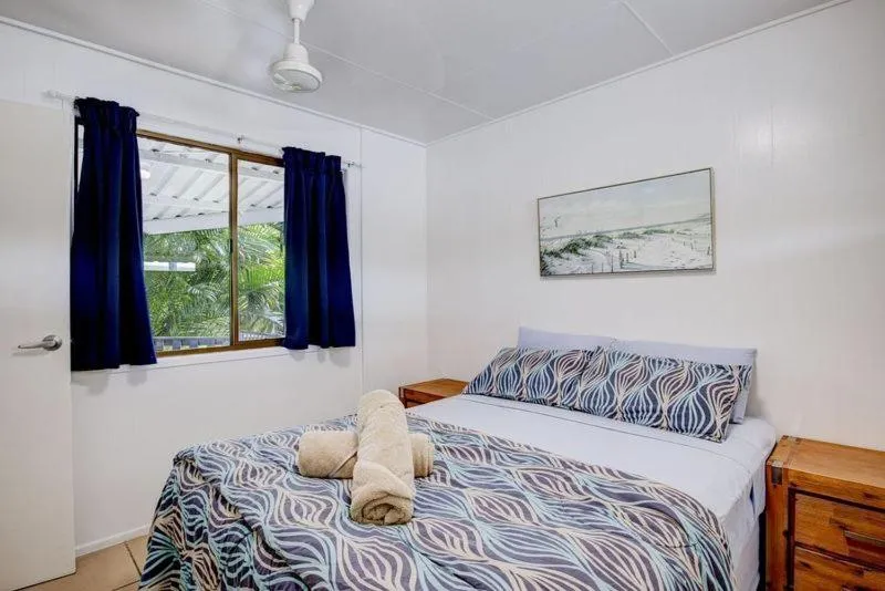 Bedroom, Bed in Kurrimine Beach Holiday Park