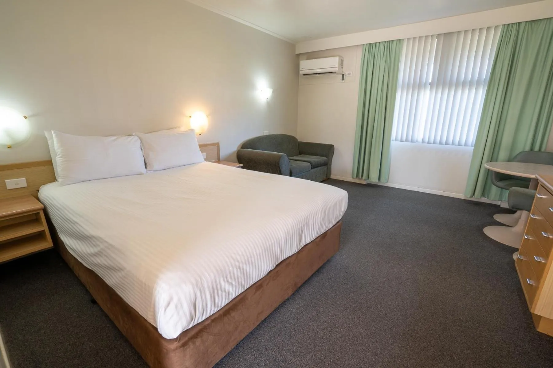 Bed in Hospitality Geraldton SureStay Collection by Best Western