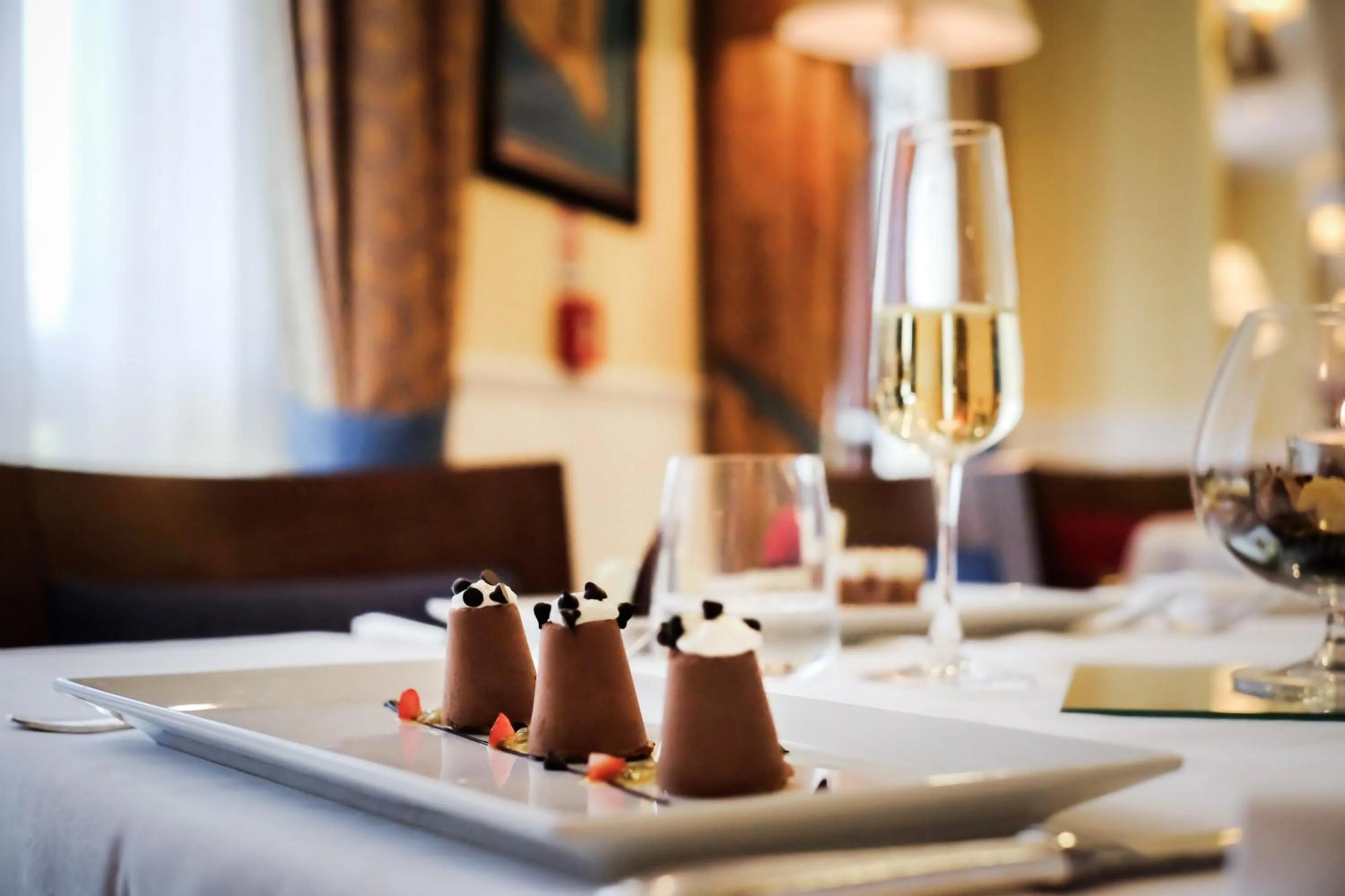 Restaurant/places to eat in Picciolo Etna Golf Resort & Spa, Curio Collection by Hilton