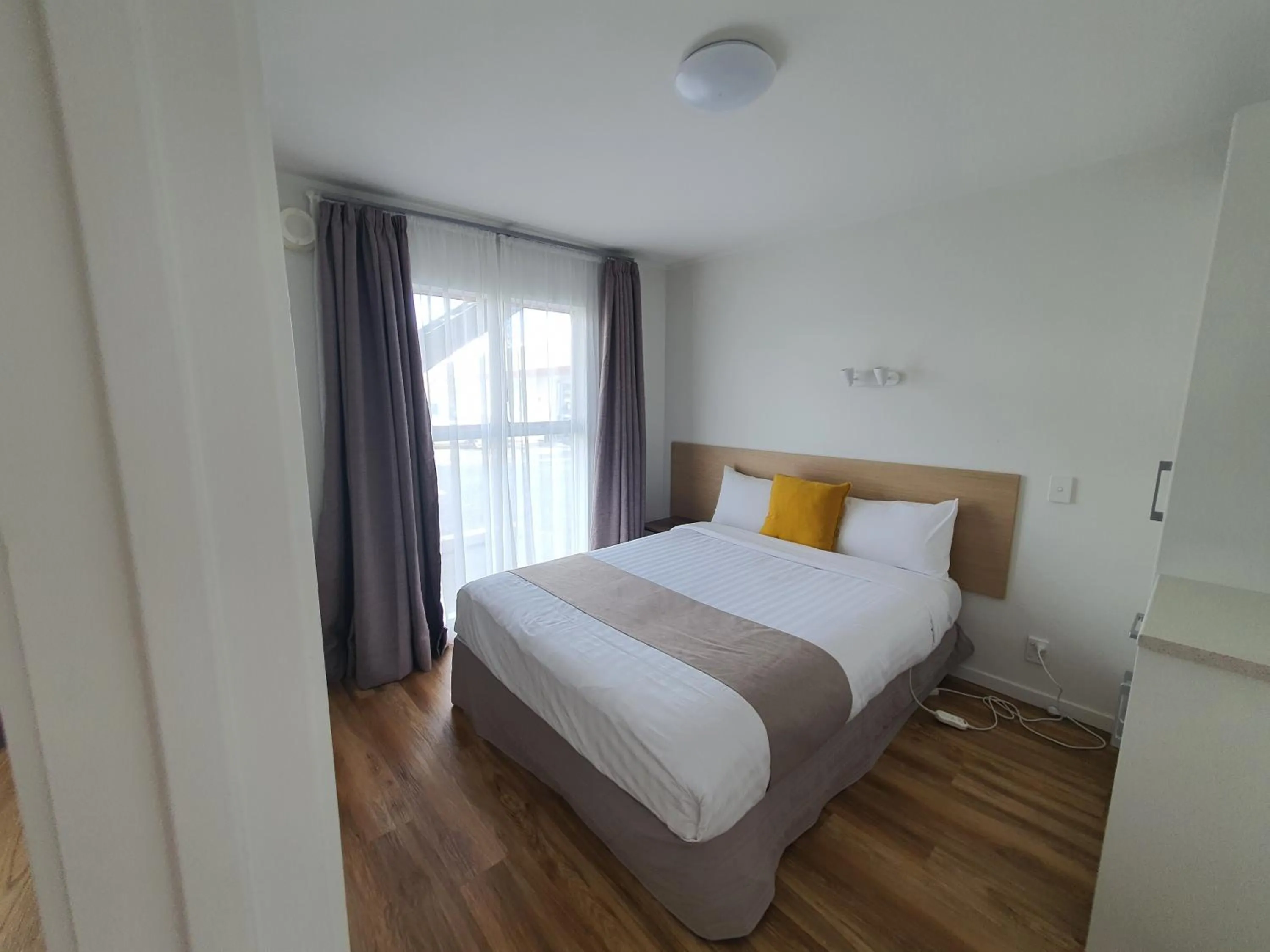 Bedroom, Bed in Ocean Inn Motel