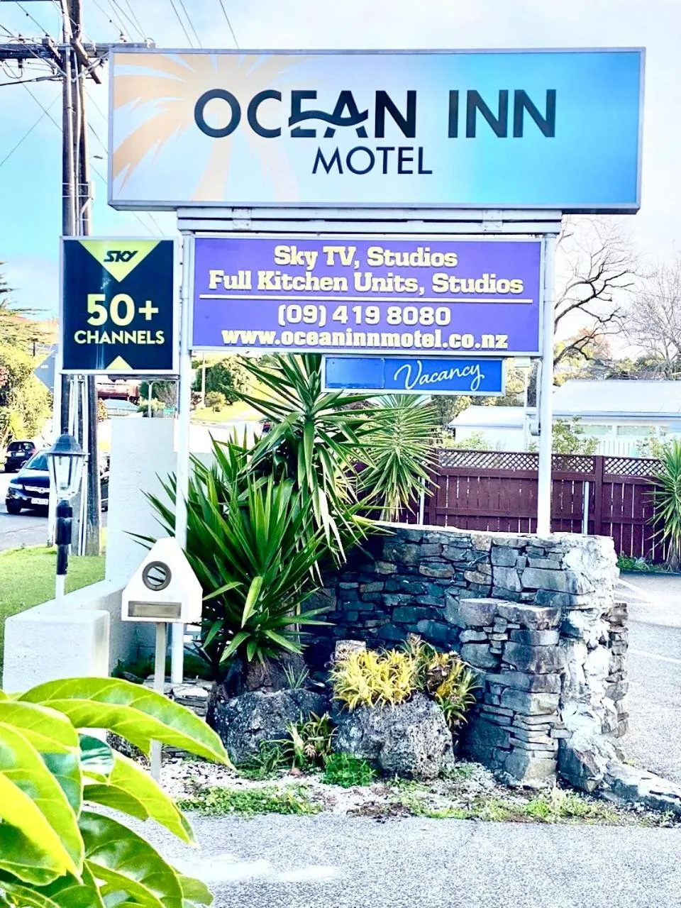 Logo/Certificate/Sign in Ocean Inn Motel
