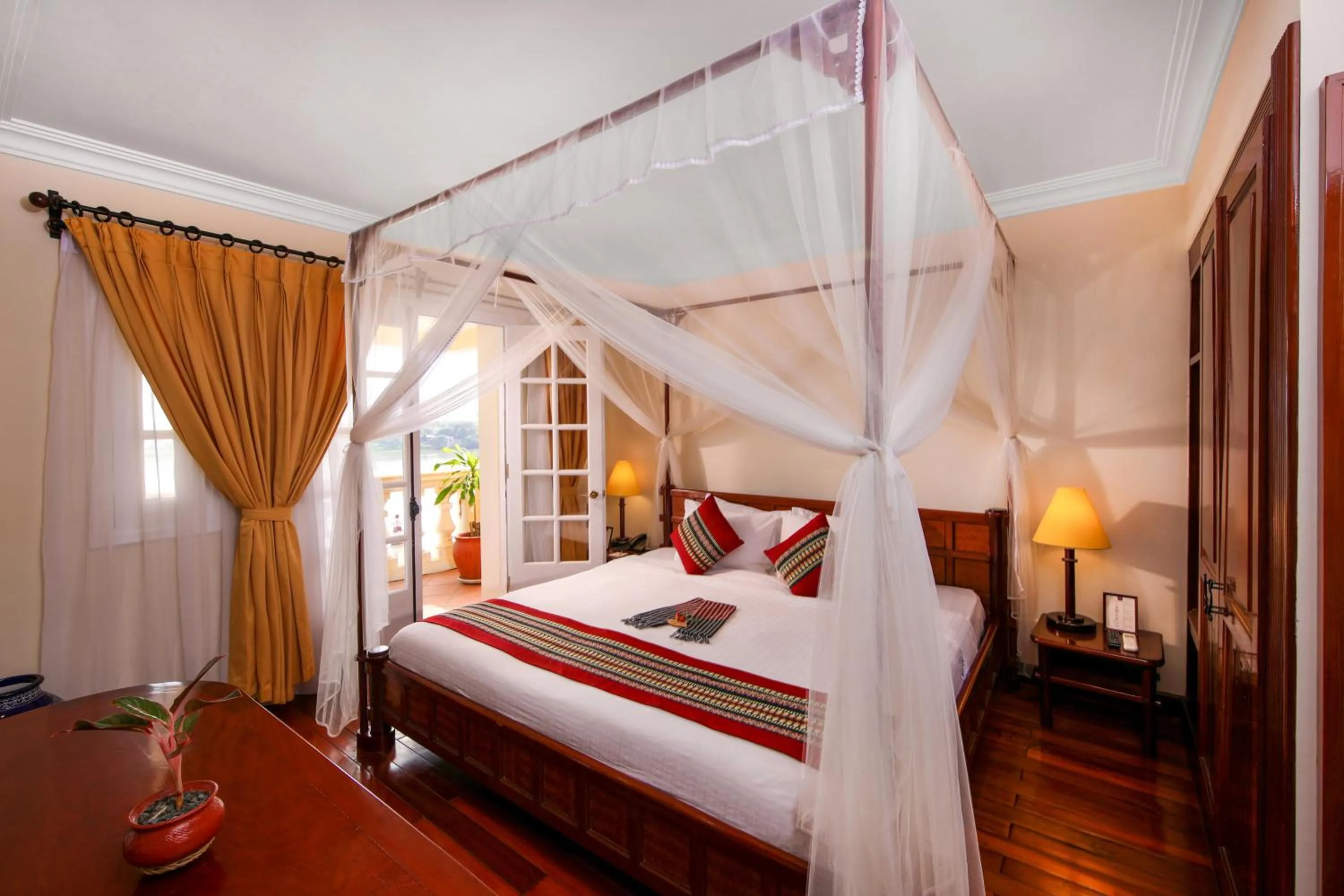 Bedroom, Bed in Victoria Chau Doc Hotel