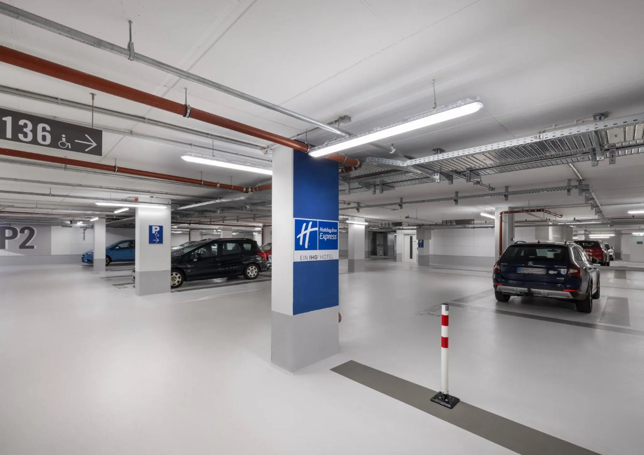 Lobby or reception in Holiday Inn Express Munich City West by IHG