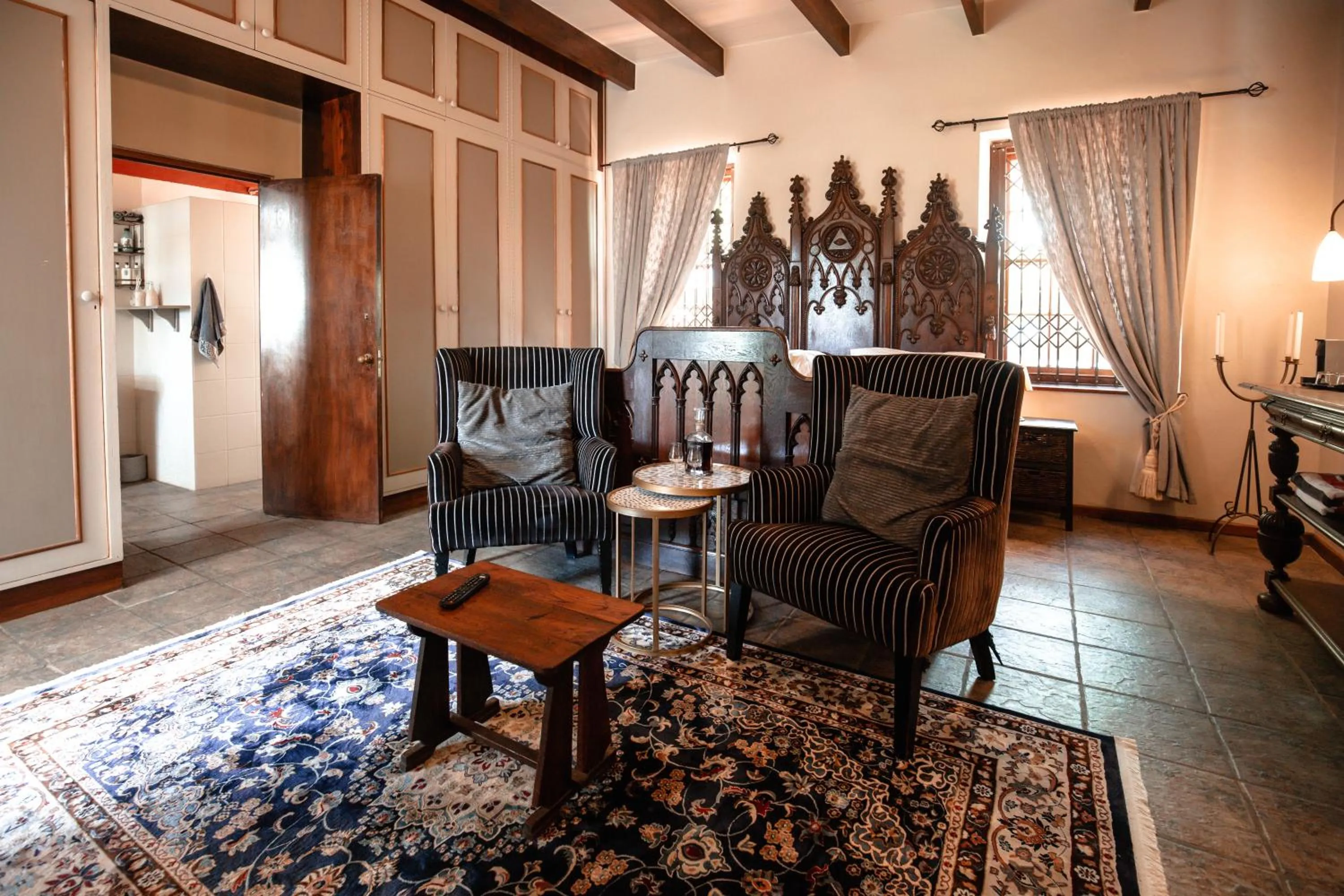 Property building in De Leeuwenhof Estate