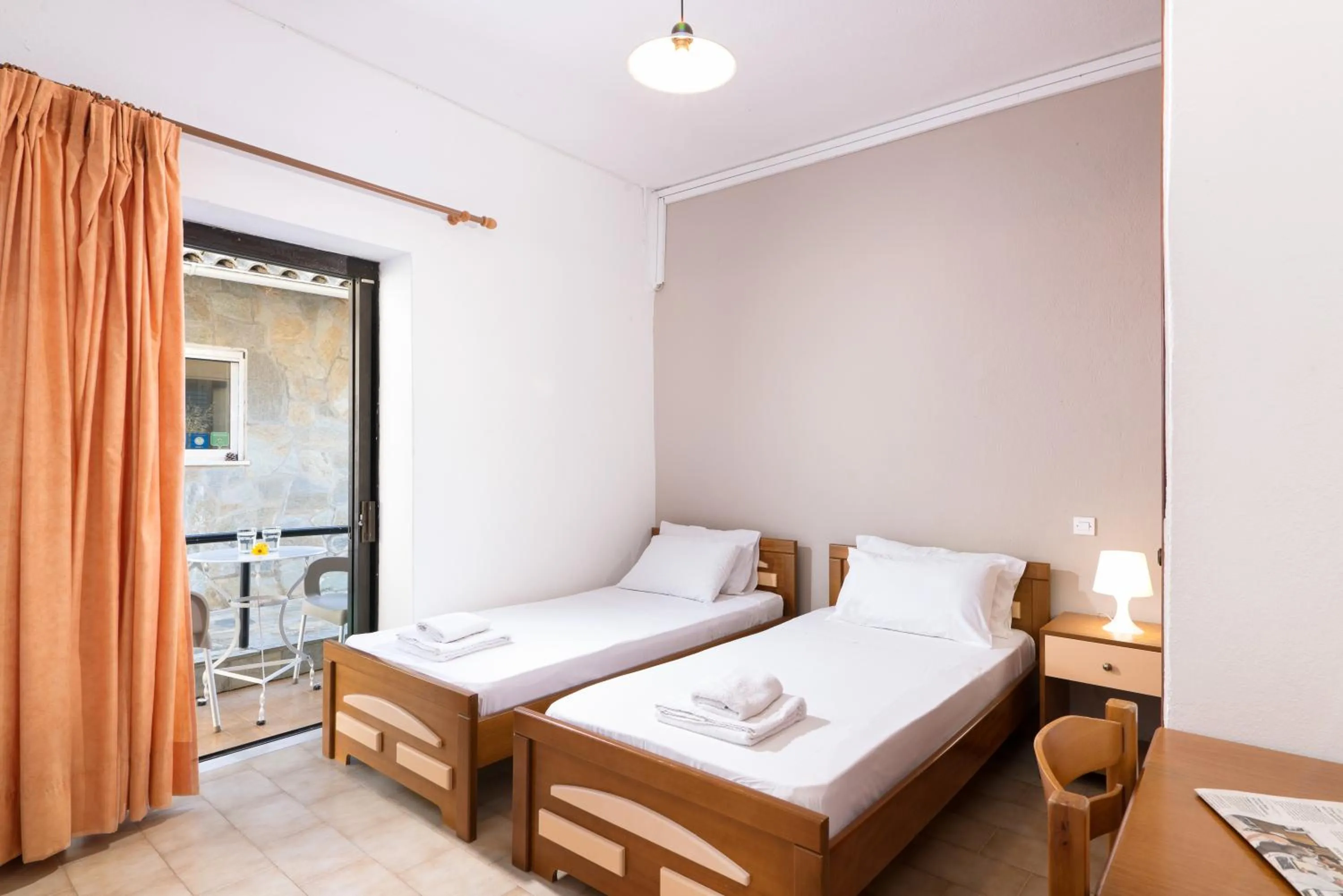 Bed in Dimitra Studios