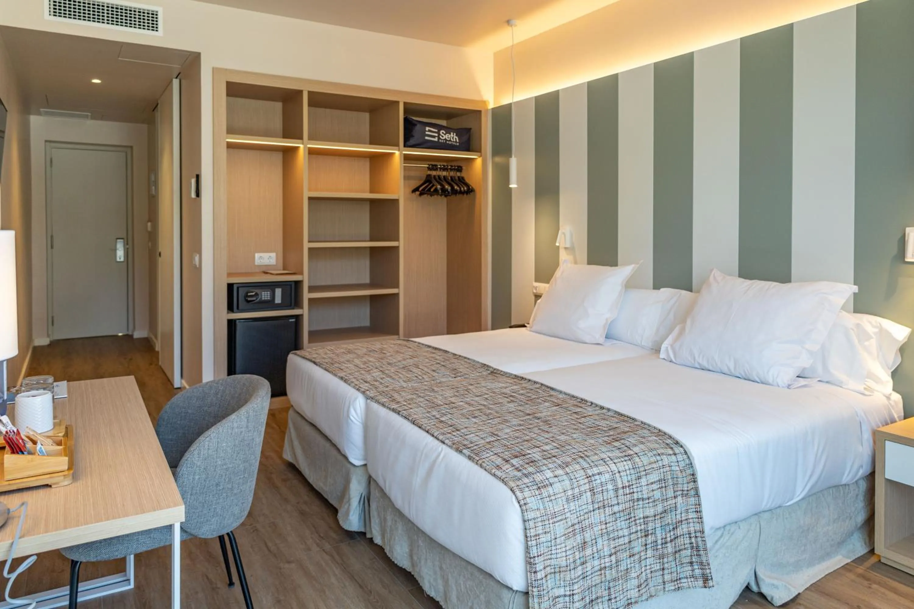 Bedroom, Bed in Seth Santo Tomás