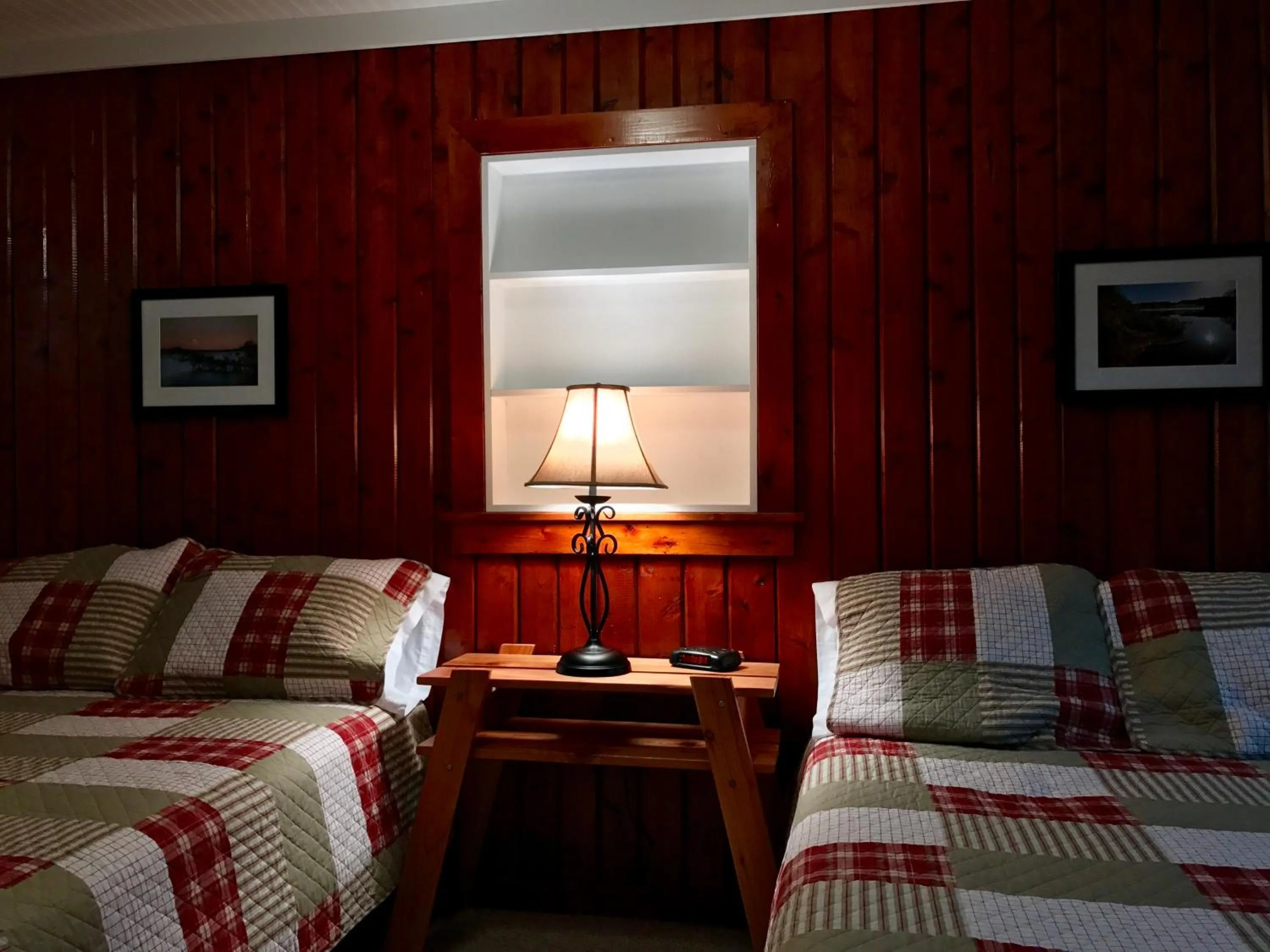 Bedroom, Bed in Cedar Ridge Cabins