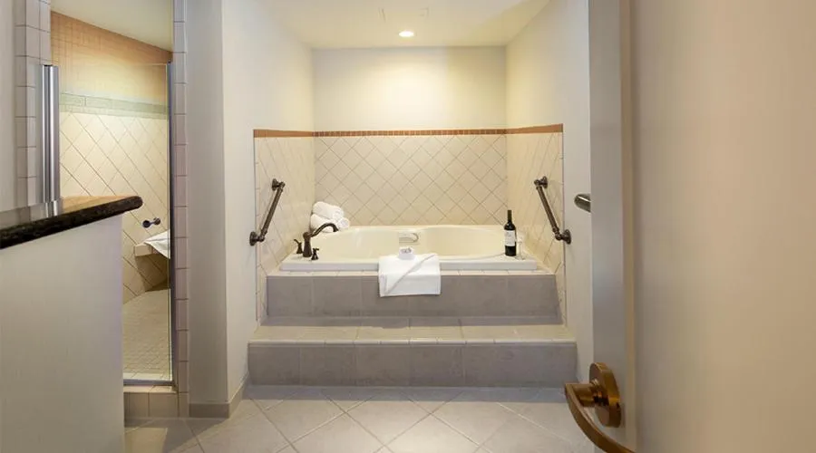 Bed in Chukchansi Gold Resort & Casino