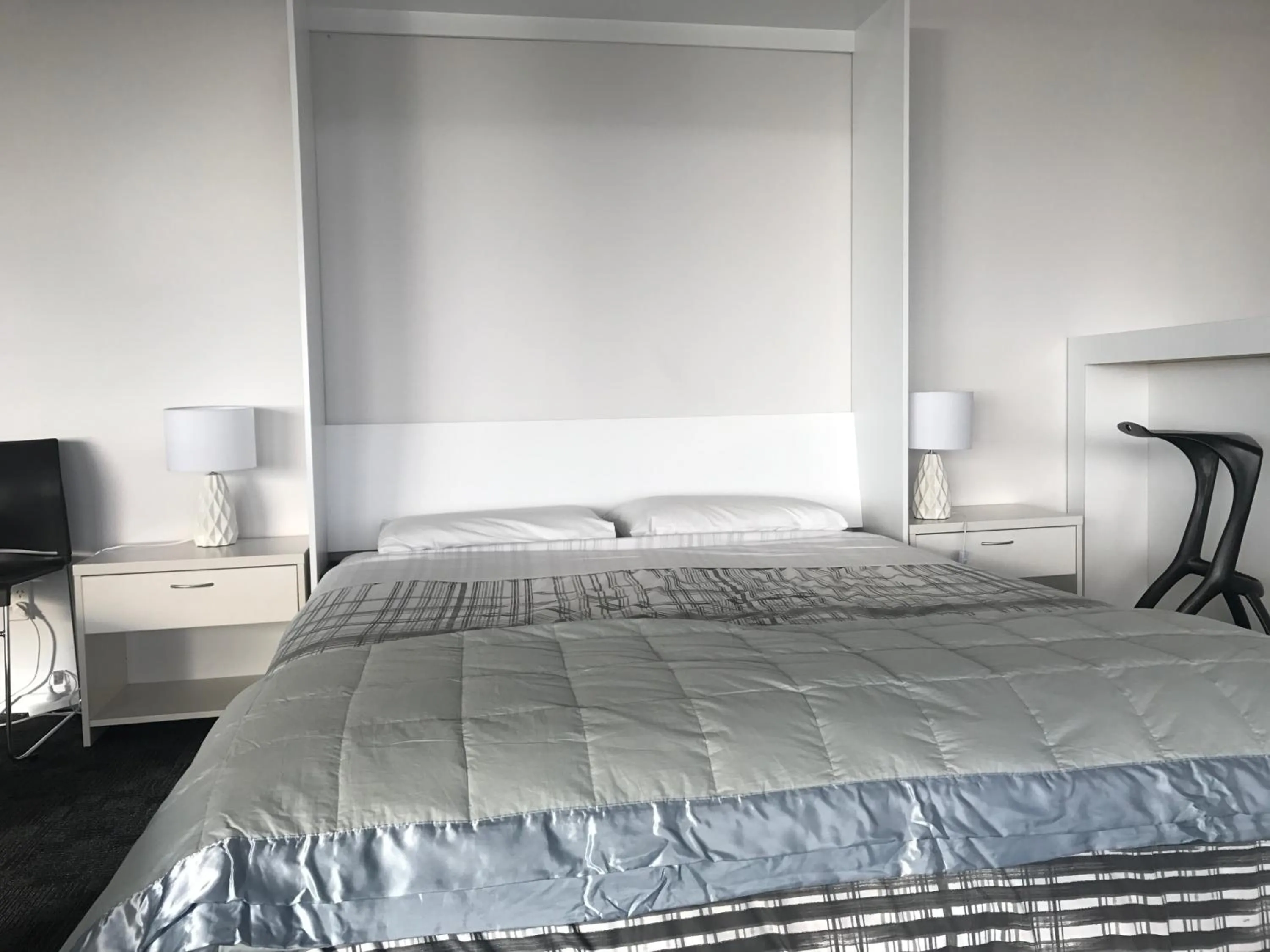 Bedroom, Bed in Rataview