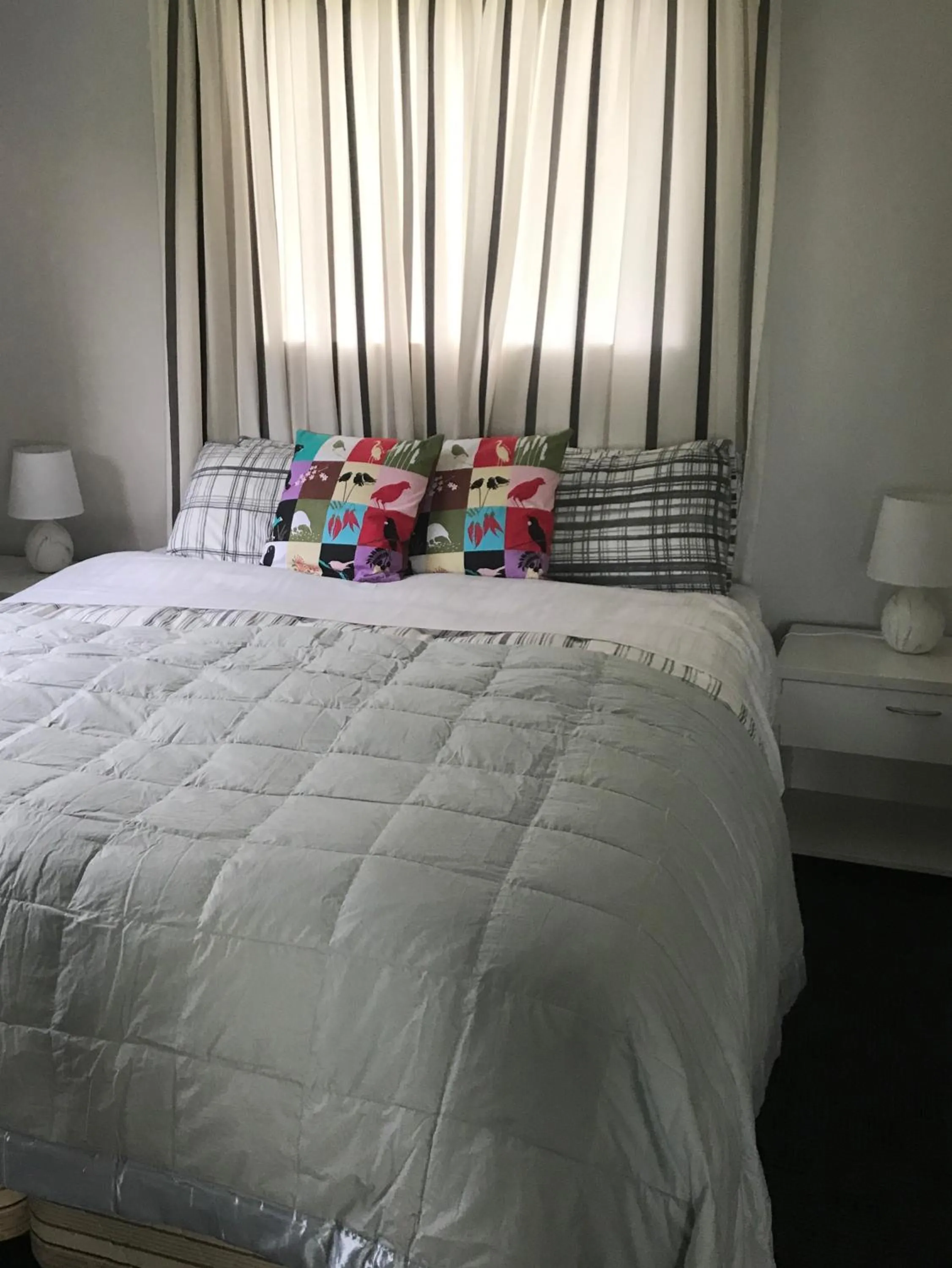 Bedroom, Bed in Rataview