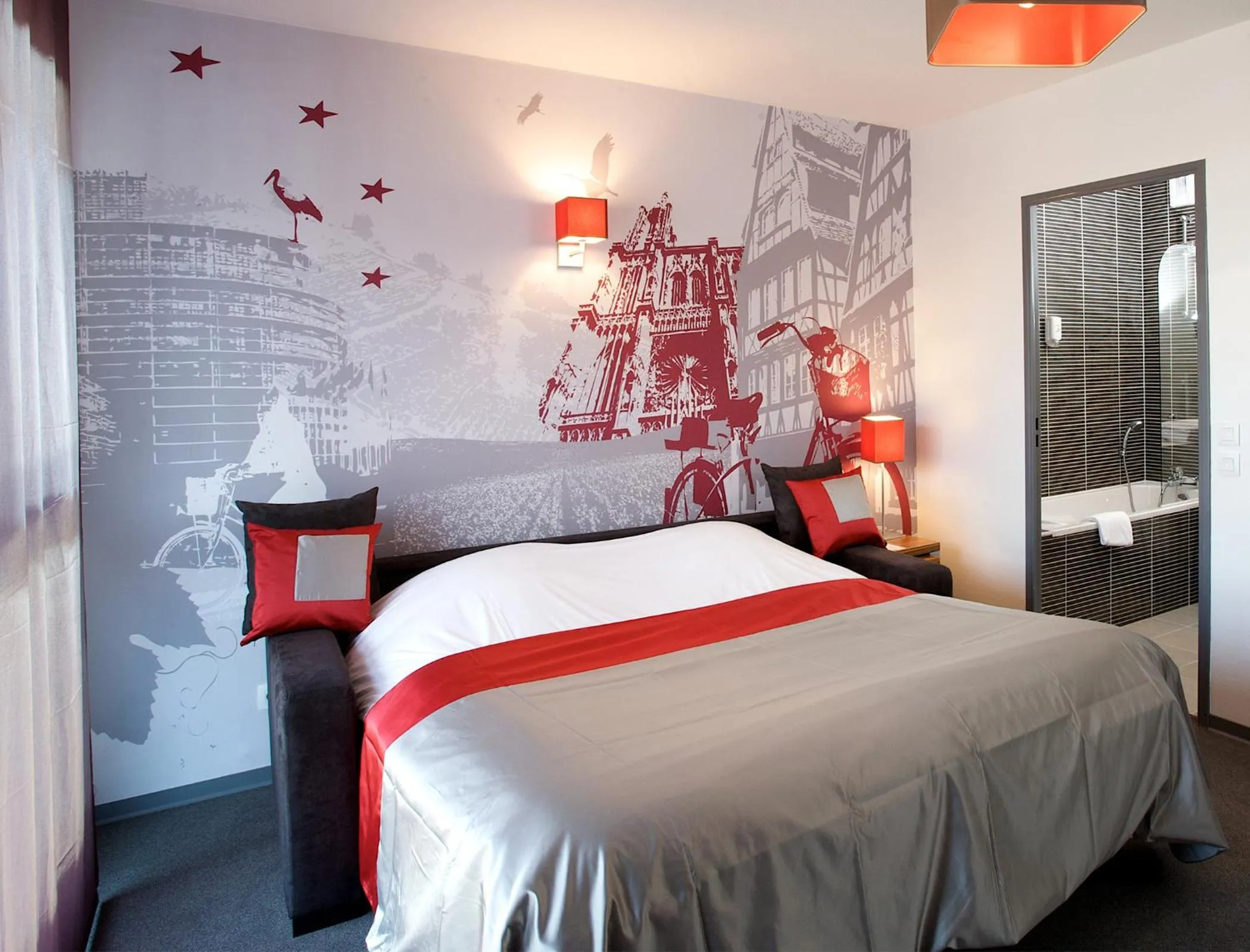 Bed in Lagrange Apart’Hotel Strasbourg Wilson