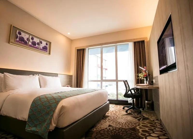 Bed in V8 Hotel Johor Bahru